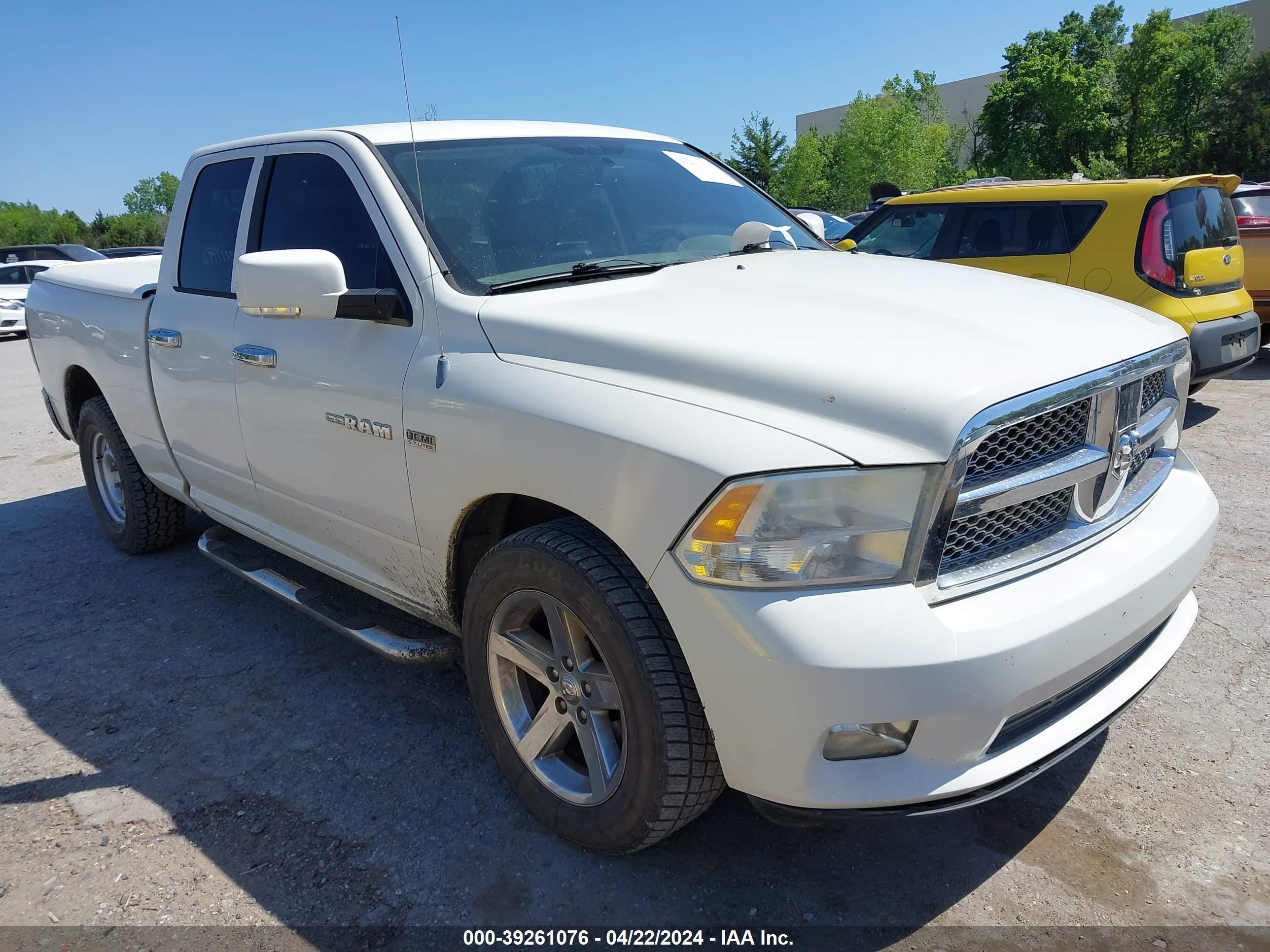 DODGE RAM 2009 1d3hb18t69s762842