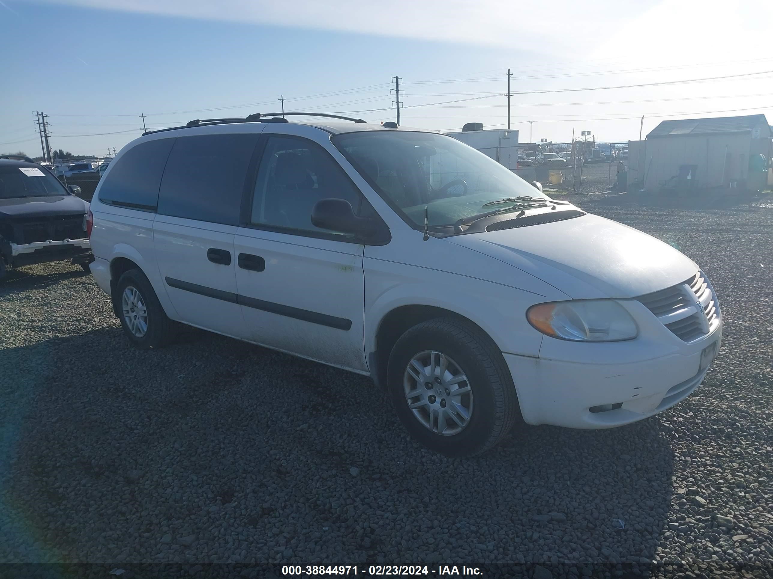 DODGE CARAVAN 2005 1d4gp24r05b423626