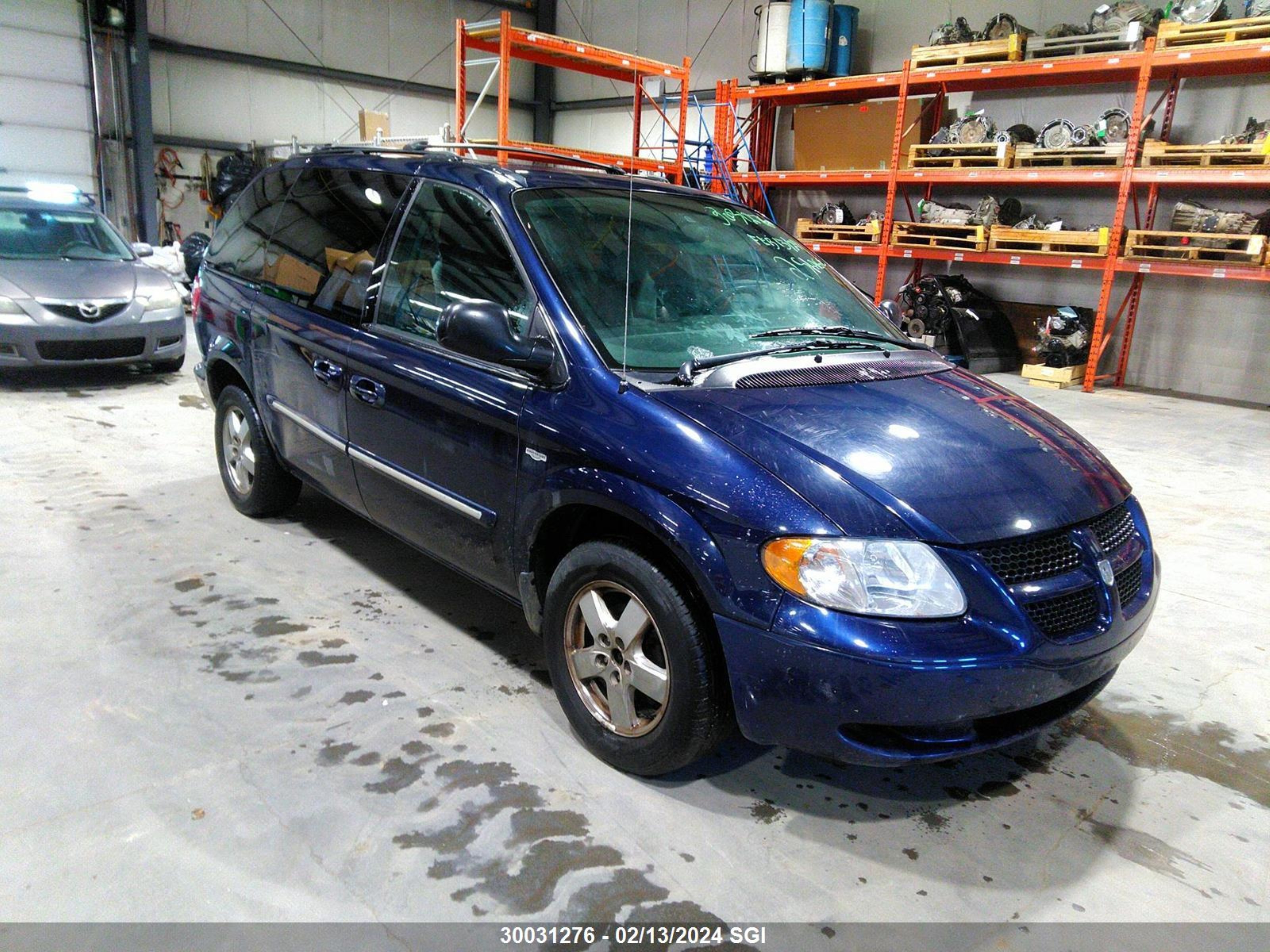 DODGE CARAVAN 2004 1d4gp25r24b586548