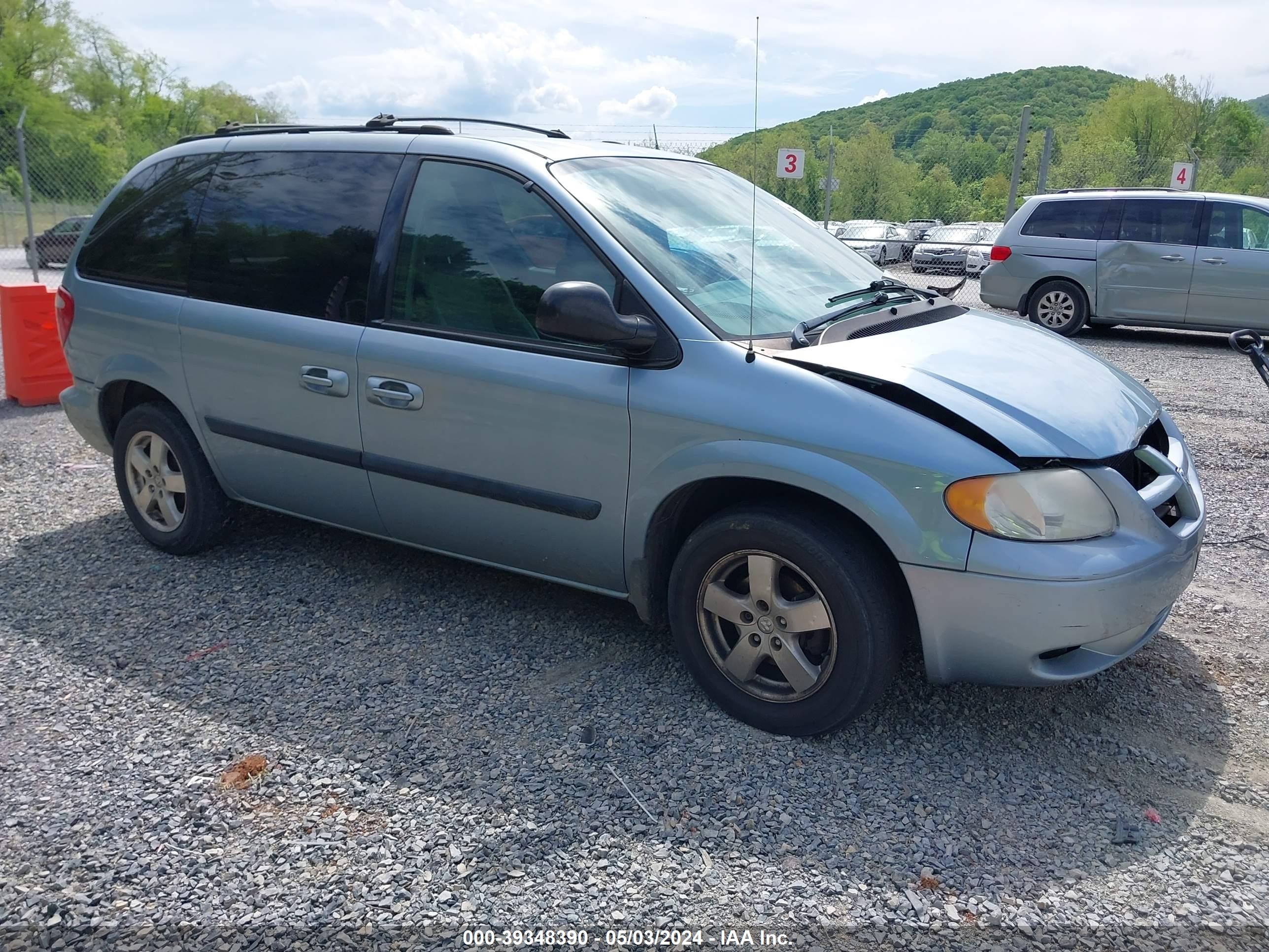 DODGE CARAVAN 2005 1d4gp45r05b140671