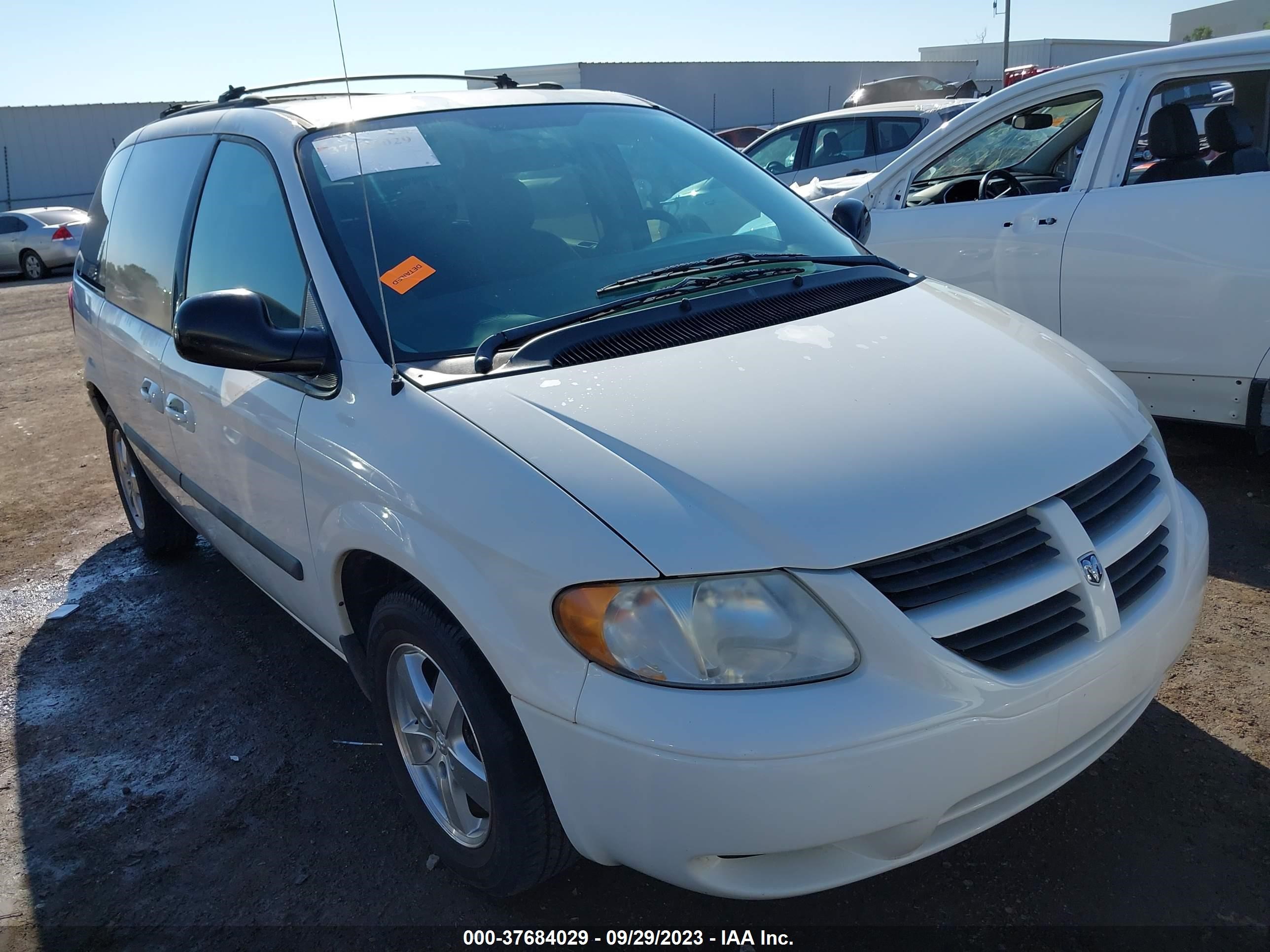 DODGE CARAVAN 2005 1d4gp45r05b221153