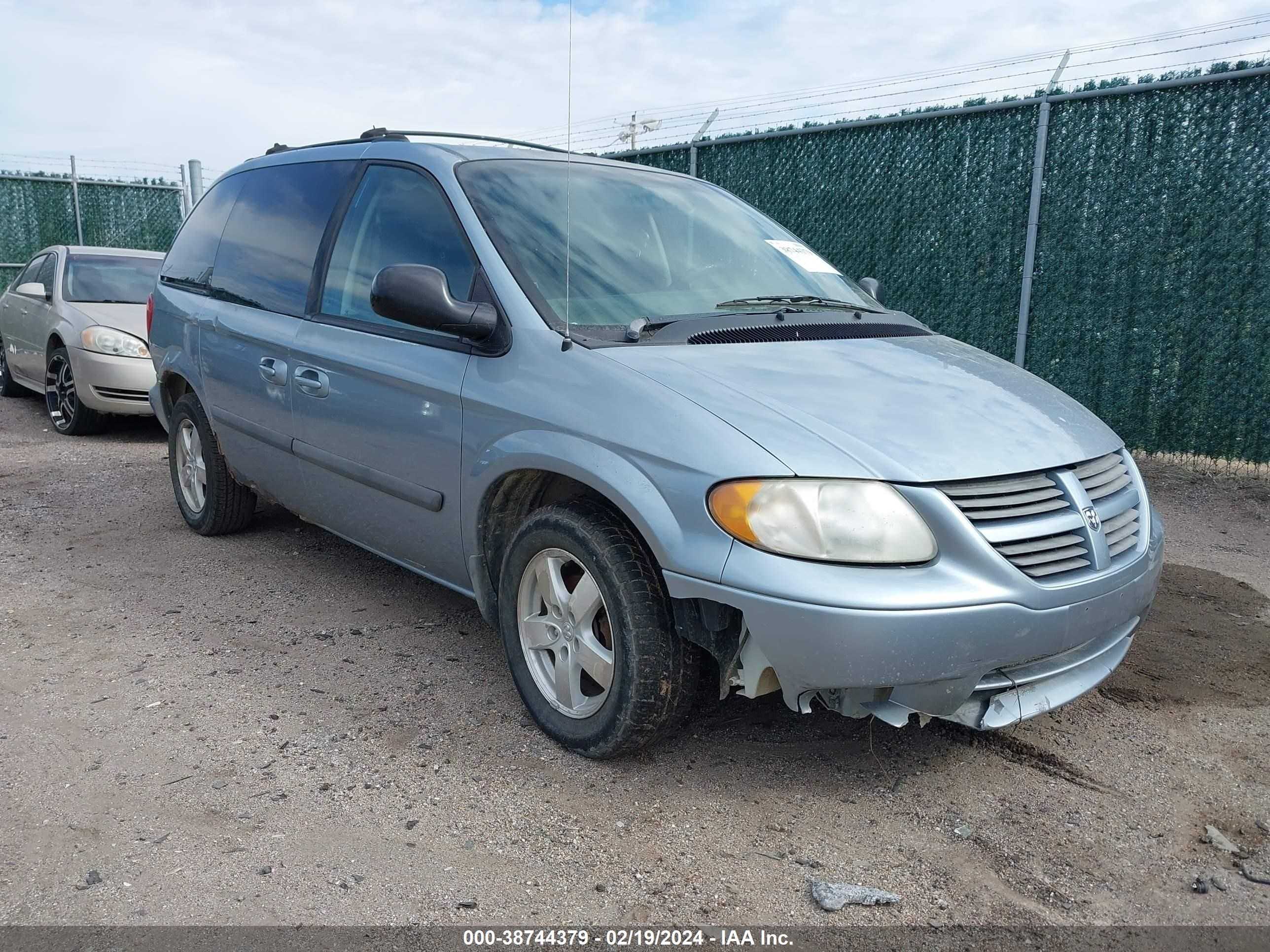 DODGE CARAVAN 2005 1d4gp45r25b433973