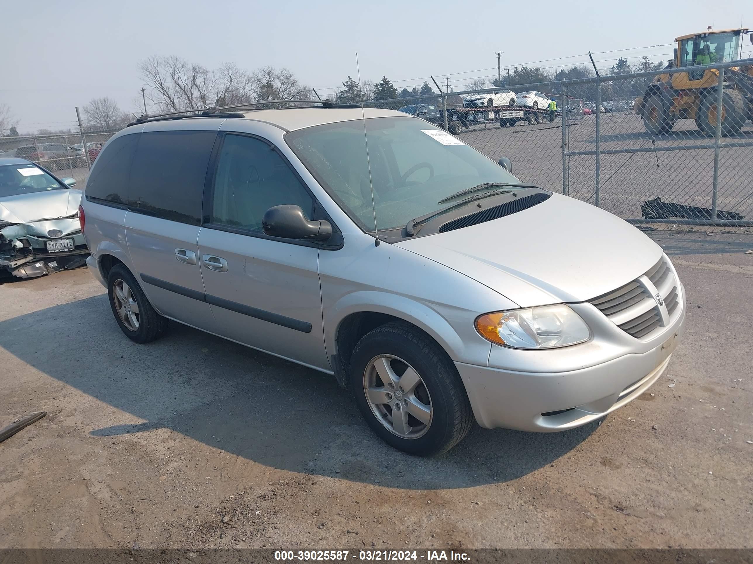 DODGE CARAVAN 2005 1d4gp45r35b140812