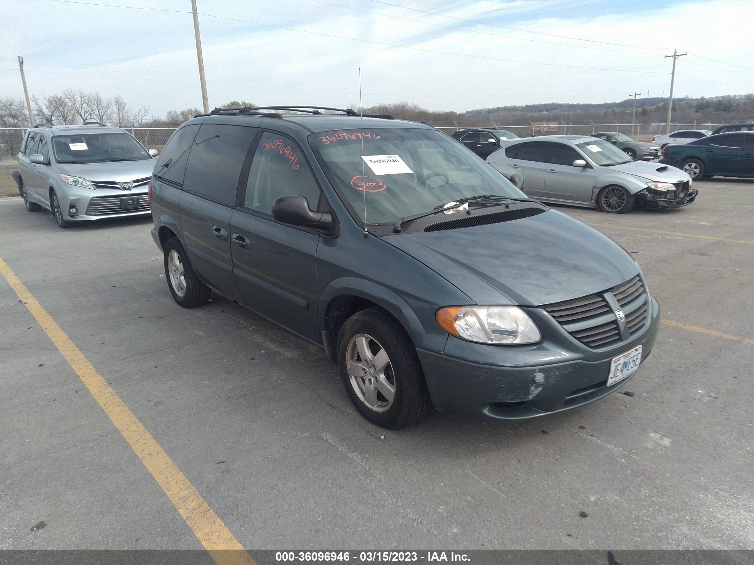 DODGE CARAVAN 2006 1d4gp45r36b513980