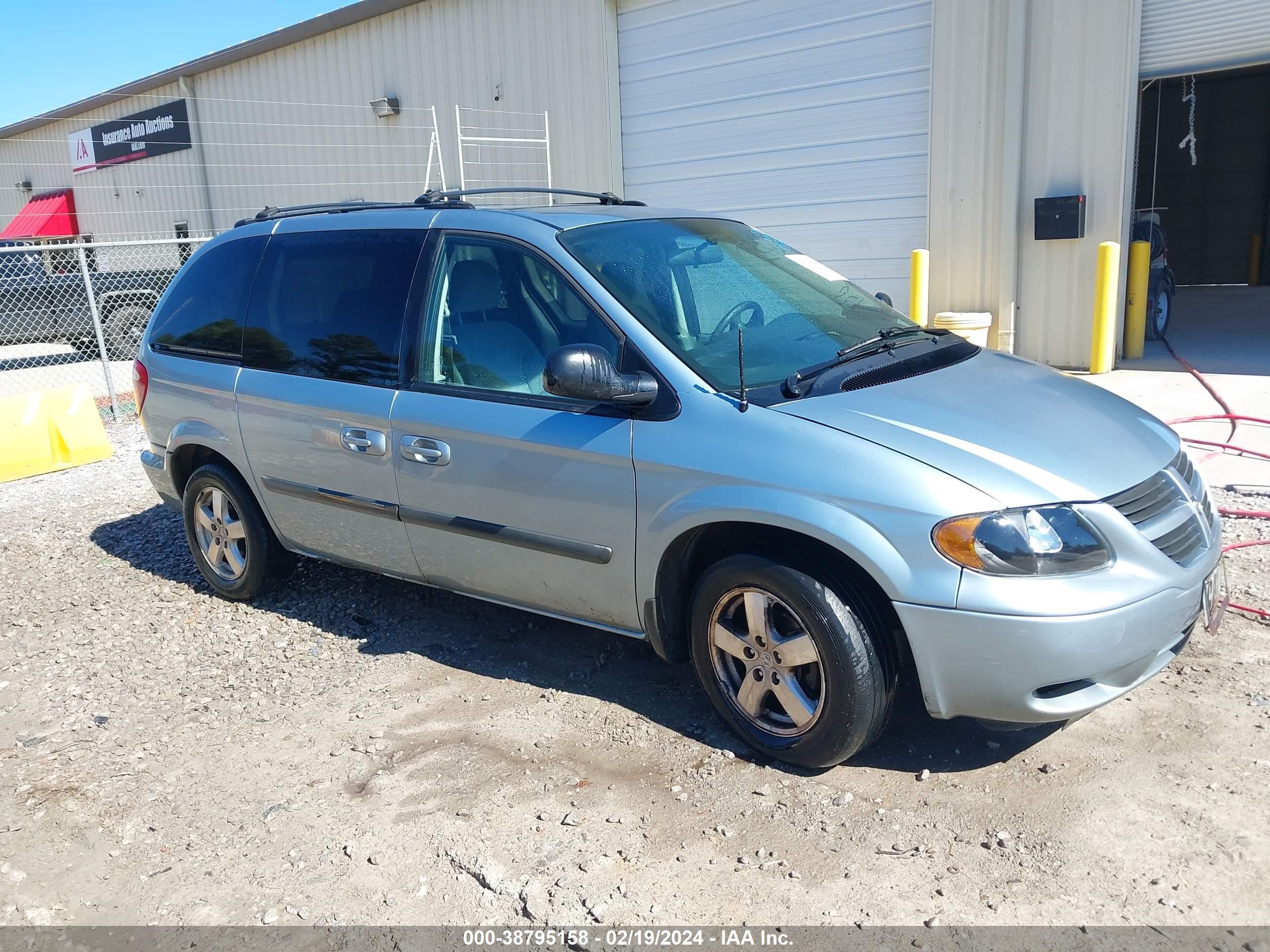 DODGE CARAVAN 2005 1d4gp45r75b367324