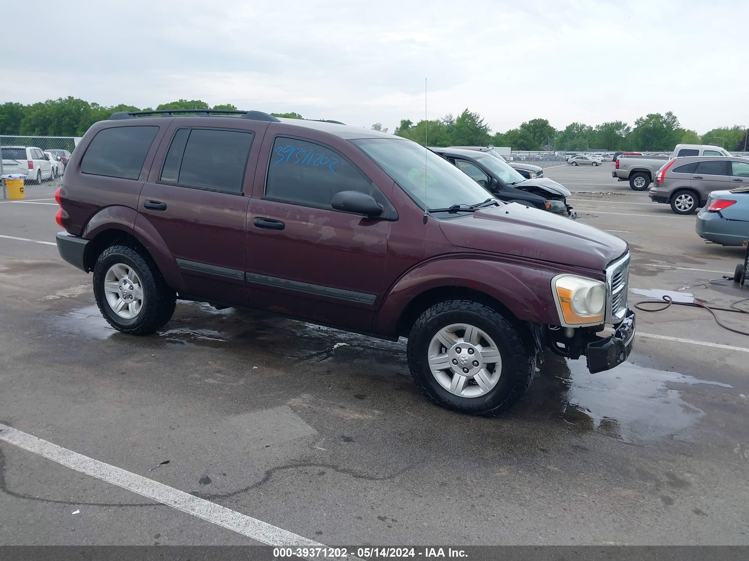 DODGE DURANGO 2005 1d4hb38n85f613960