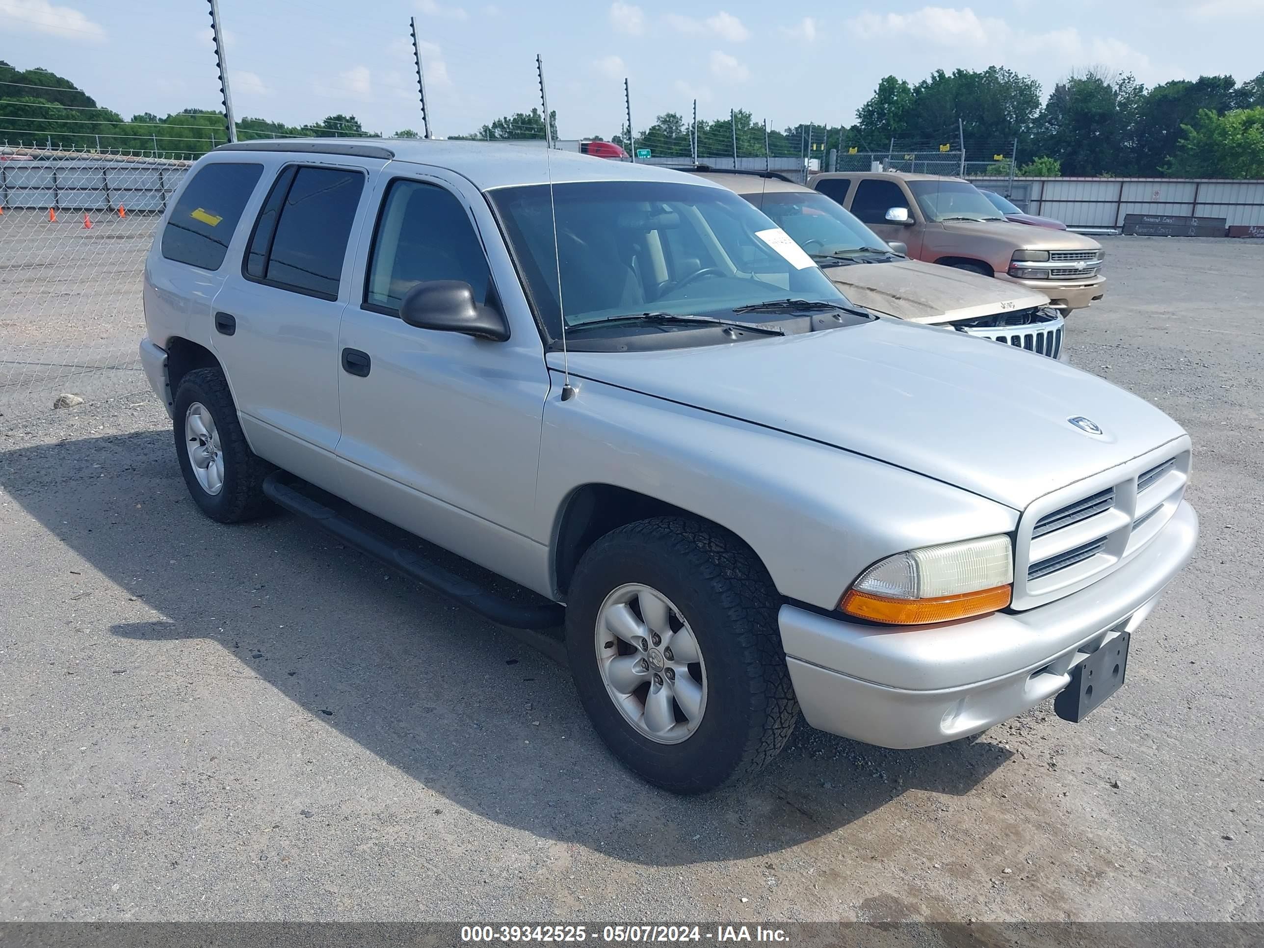 DODGE DURANGO 2003 1d4hr38n43f562806