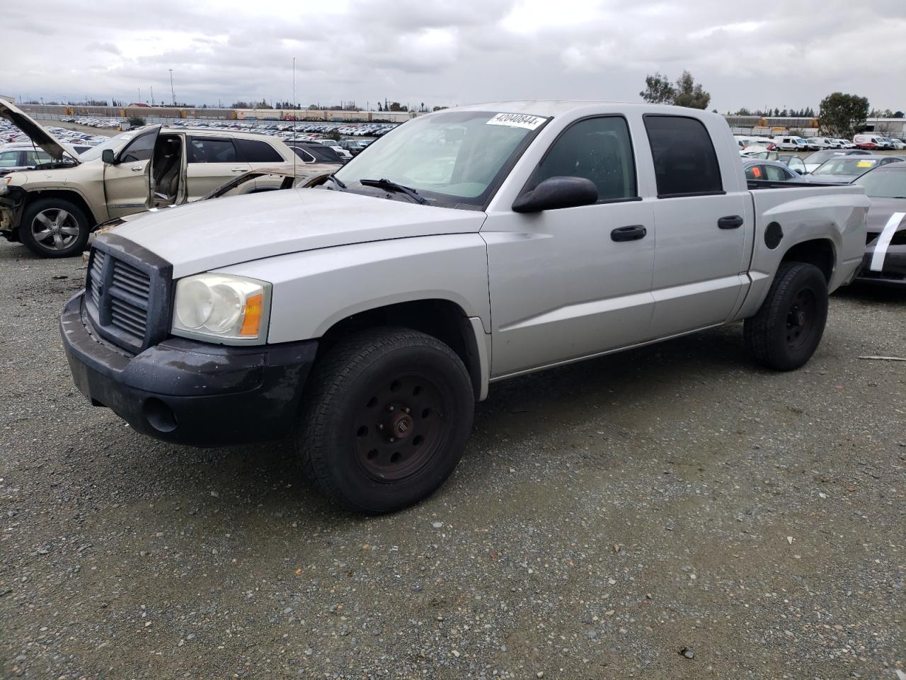 DODGE DAKOTA 2005 1d7he48n35s328879