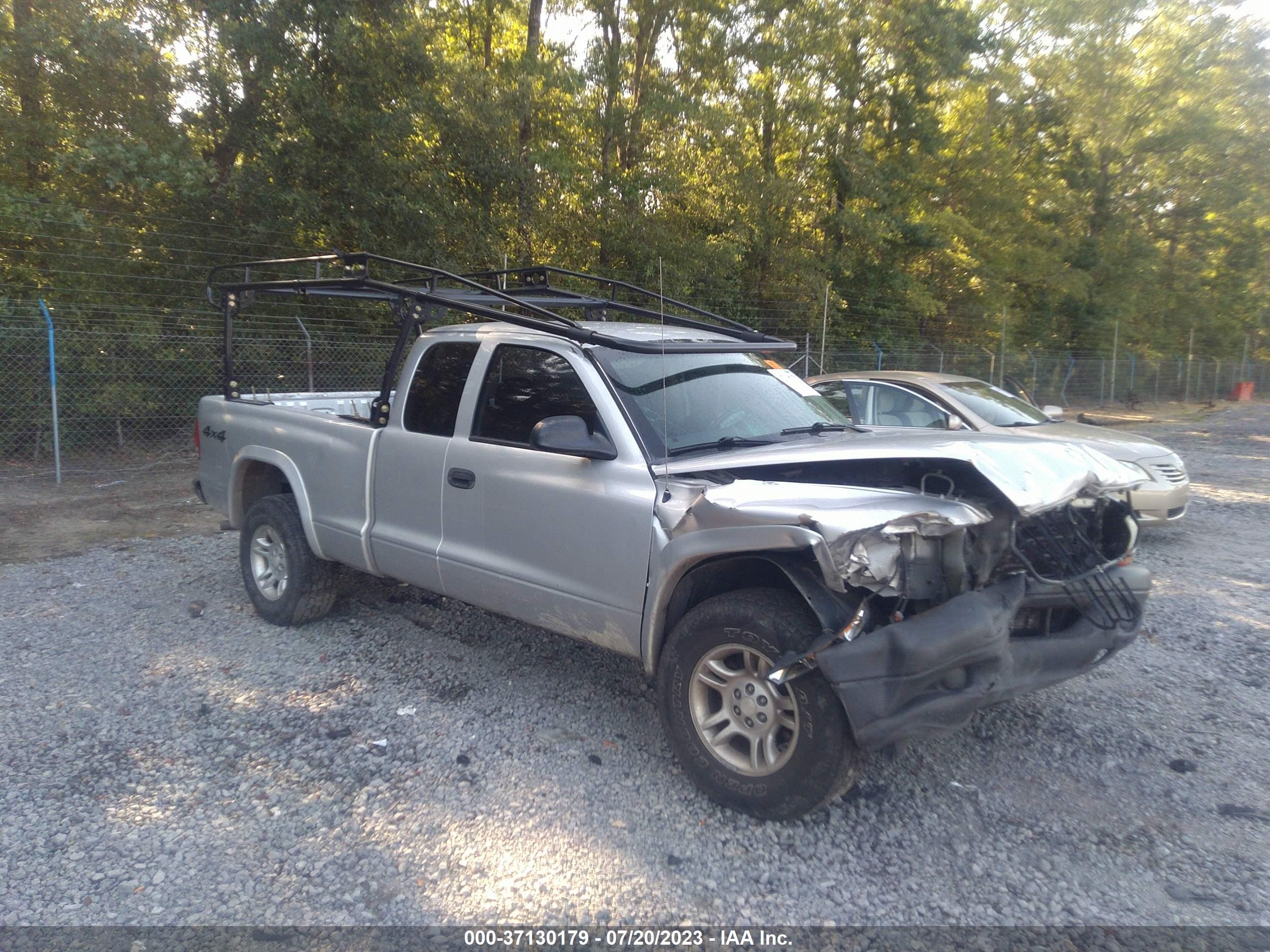 DODGE DAKOTA 2004 1d7hg12k74s577062