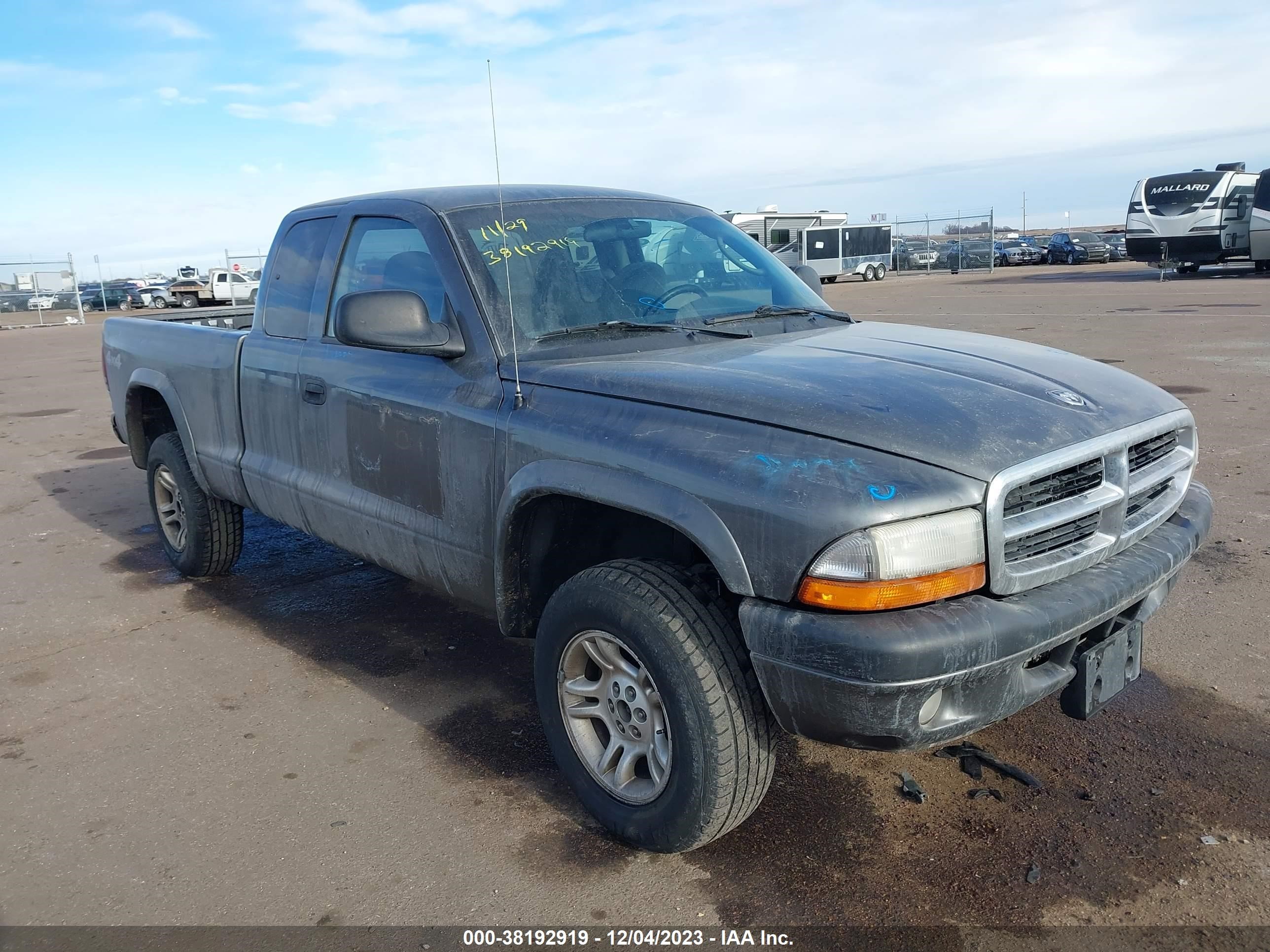 DODGE DAKOTA 2004 1d7hg32n74s501220