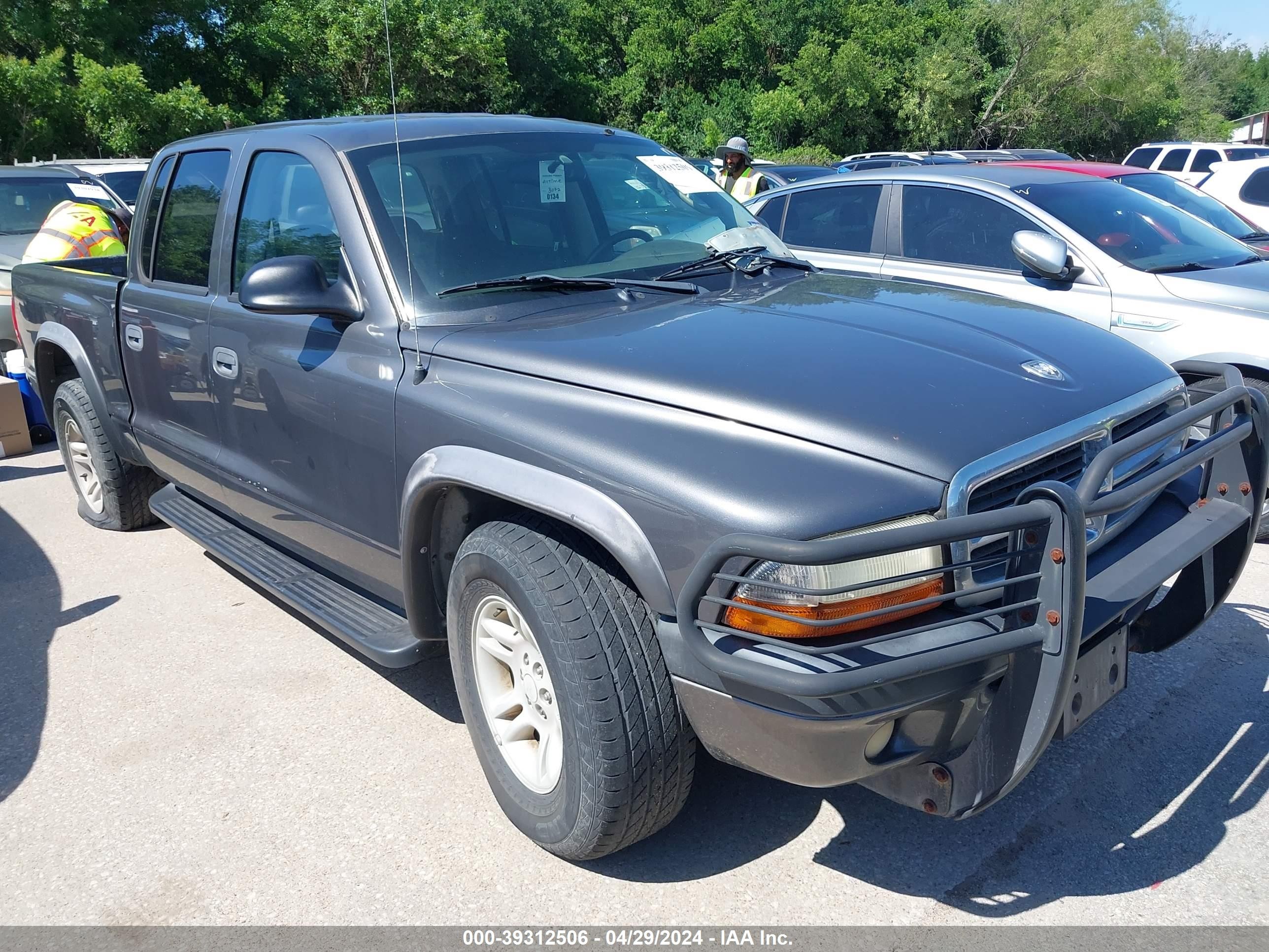 DODGE DAKOTA 2004 1d7hl38k24s600973