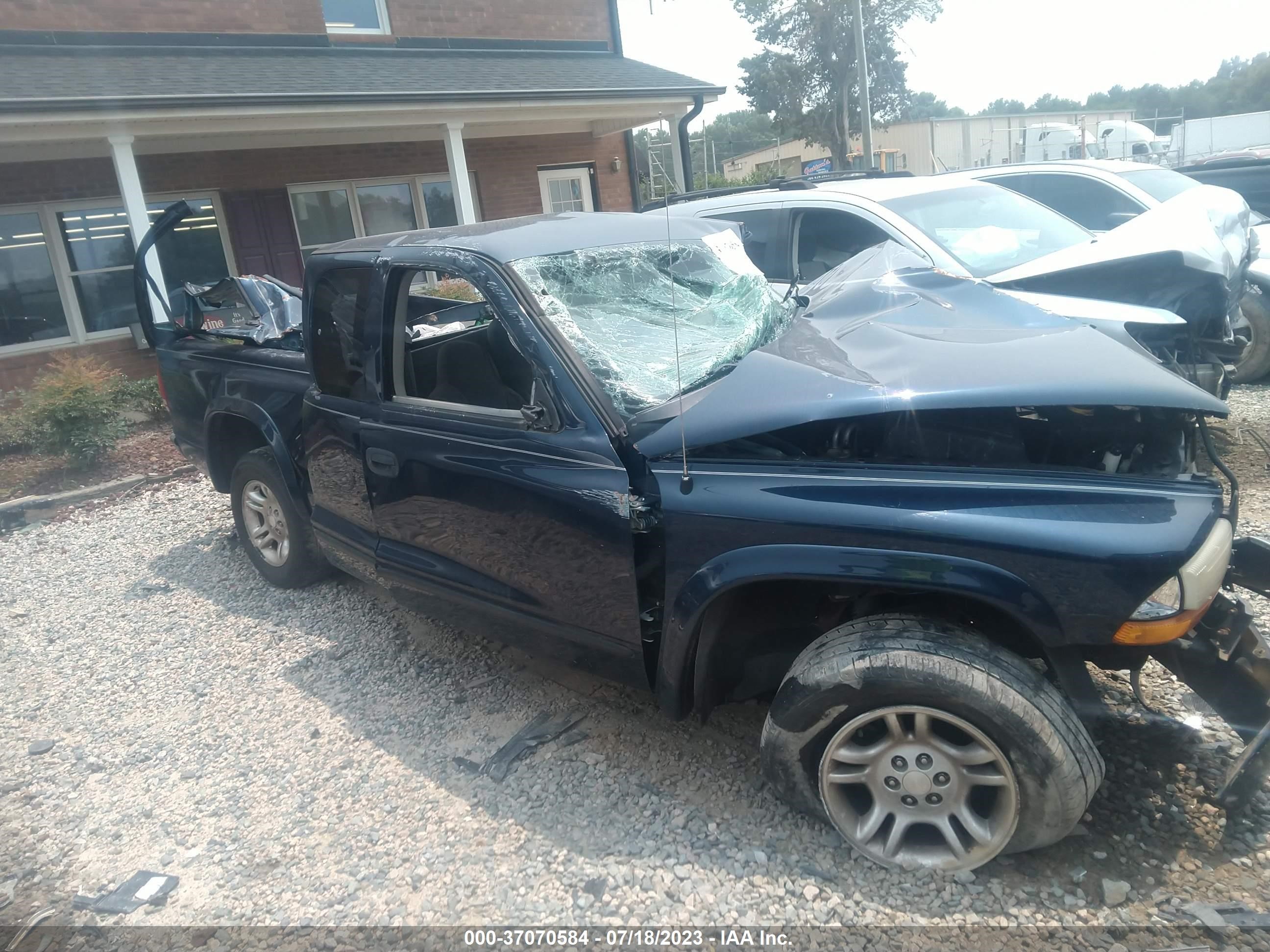 DODGE DAKOTA 2003 1d7hl42x23s126399