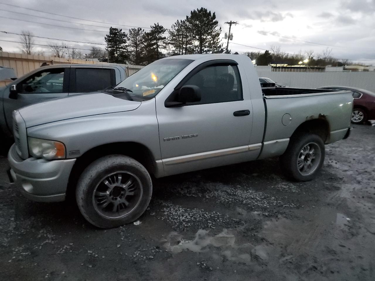 DODGE RAM 2005 1d7hu16d85j591015