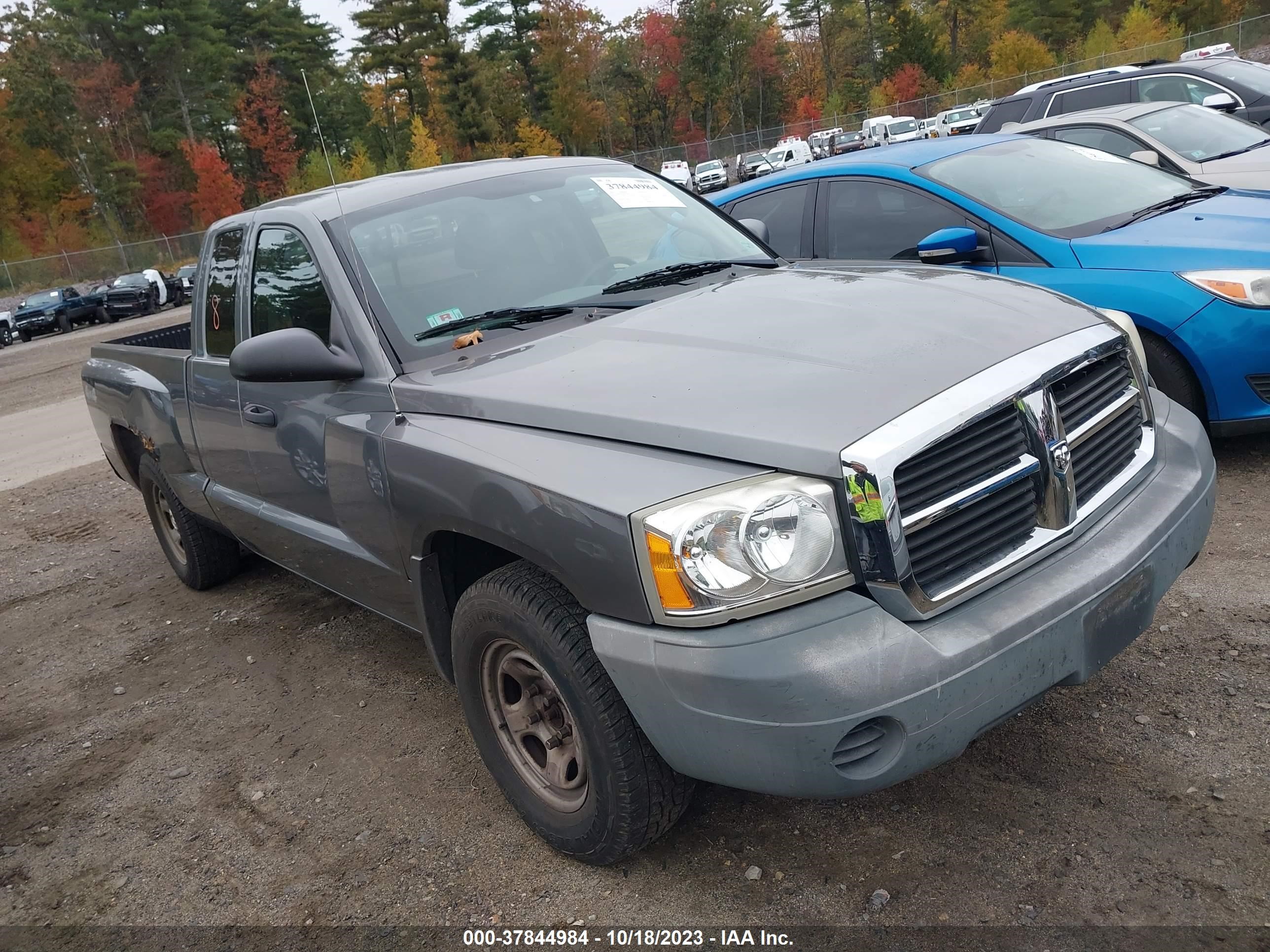 DODGE DAKOTA 2005 1d7hw22k75s203027