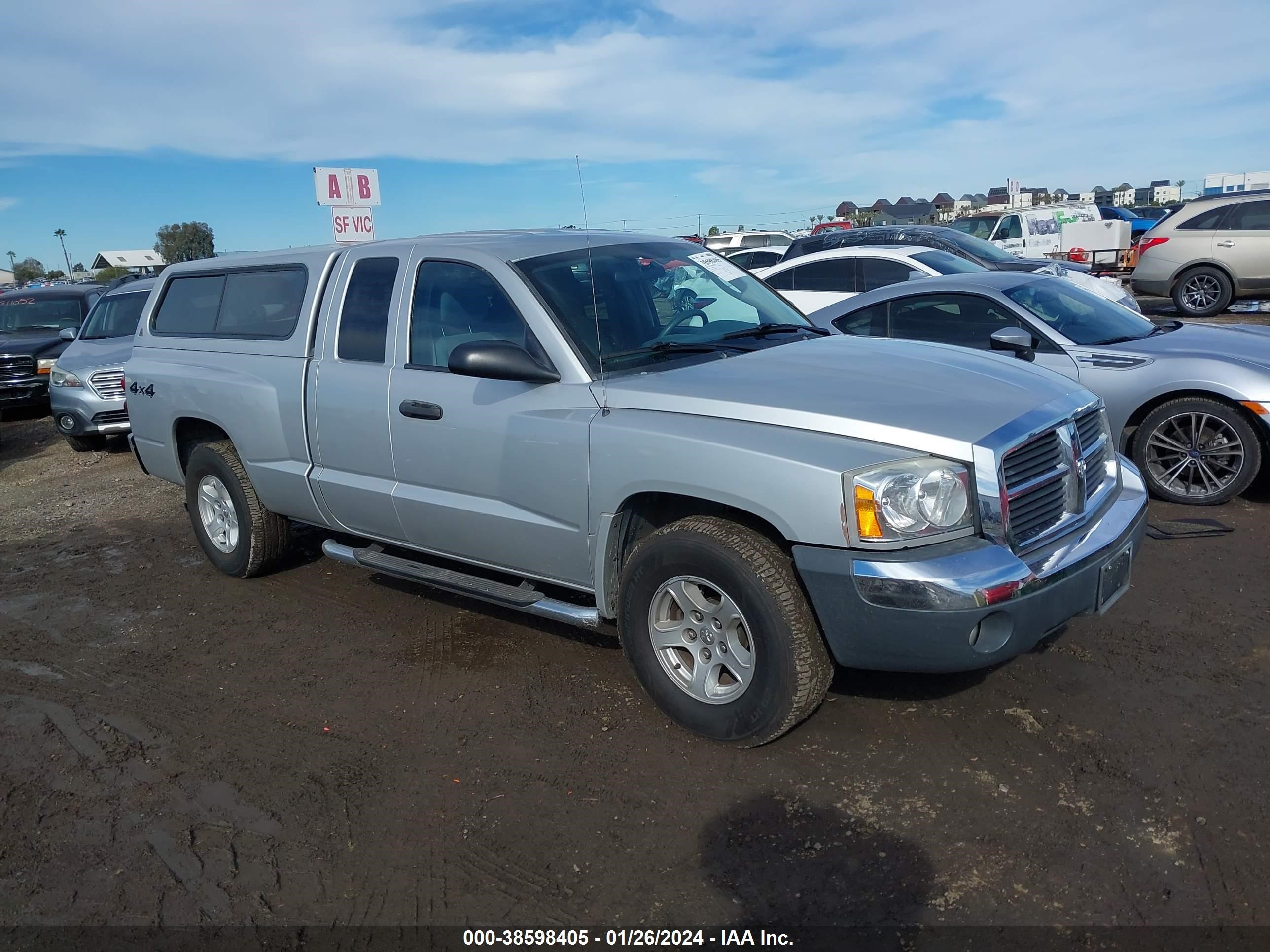 DODGE DAKOTA 2005 1d7hw42n25s230626