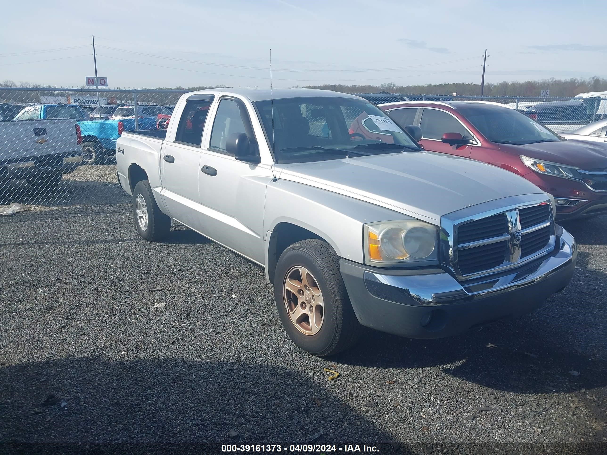 DODGE DAKOTA 2005 1d7hw48k45s226896