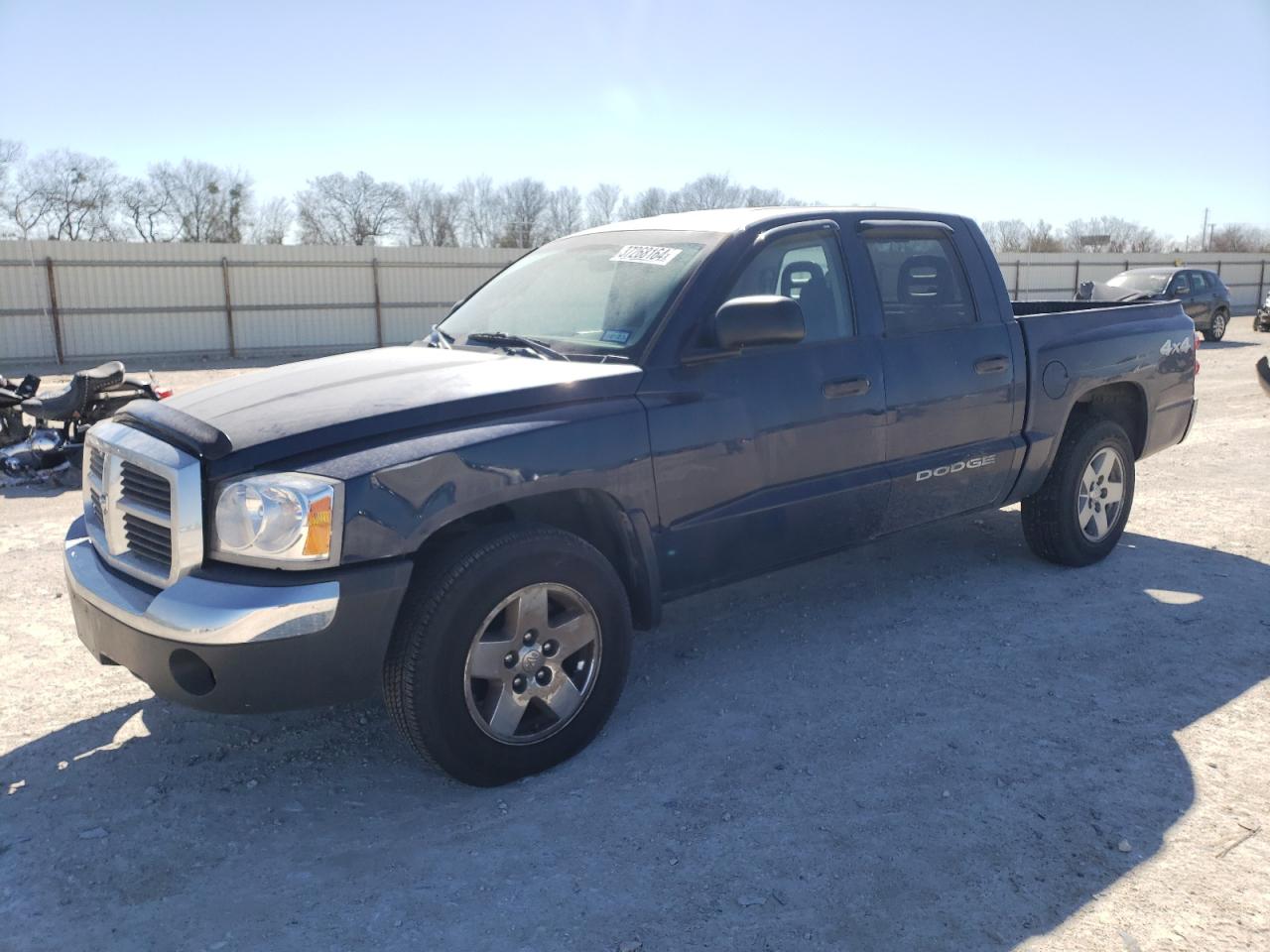 DODGE DAKOTA 2005 1d7hw48n05s270291