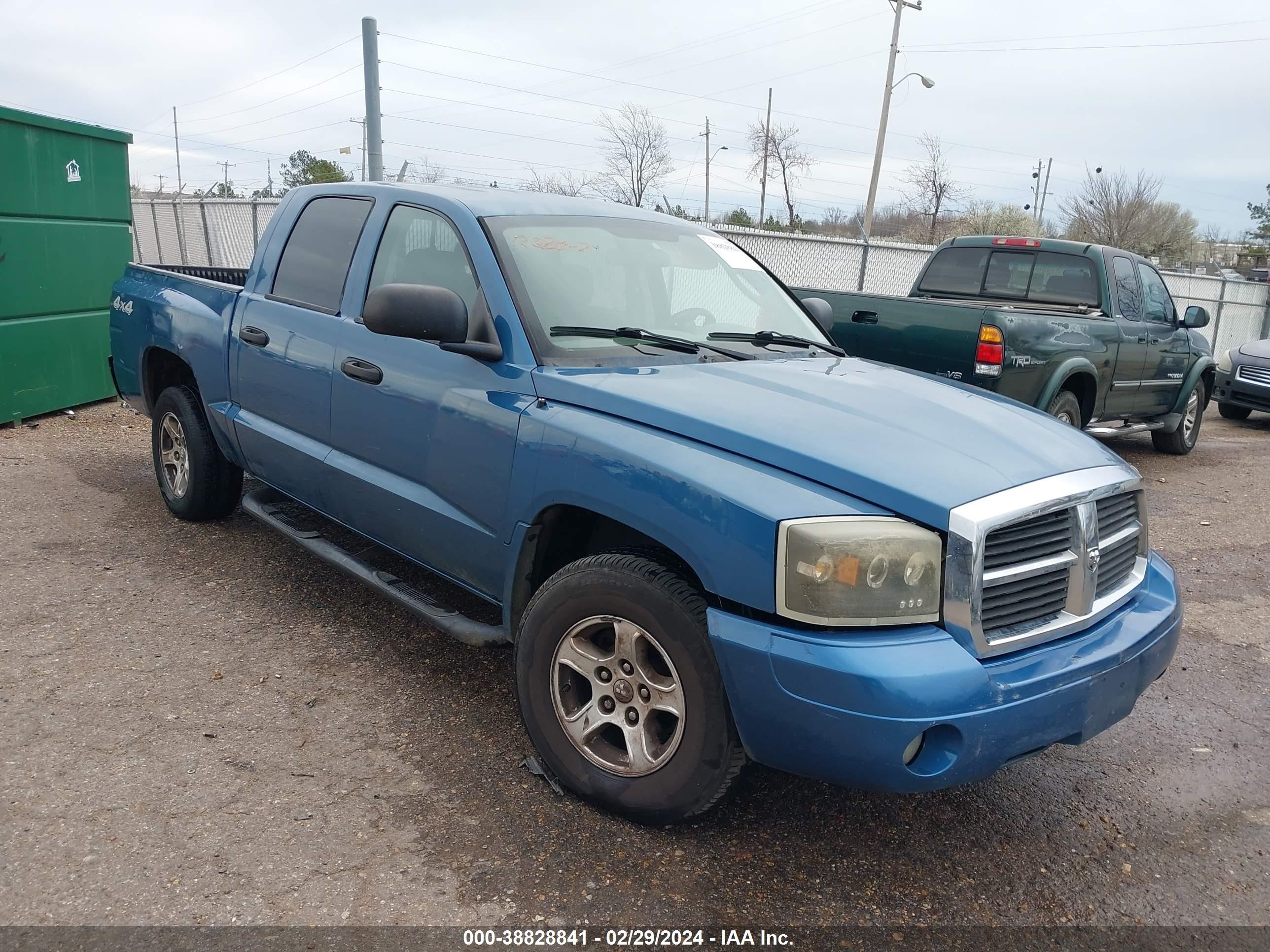 DODGE DAKOTA 2005 1d7hw48n85s178328