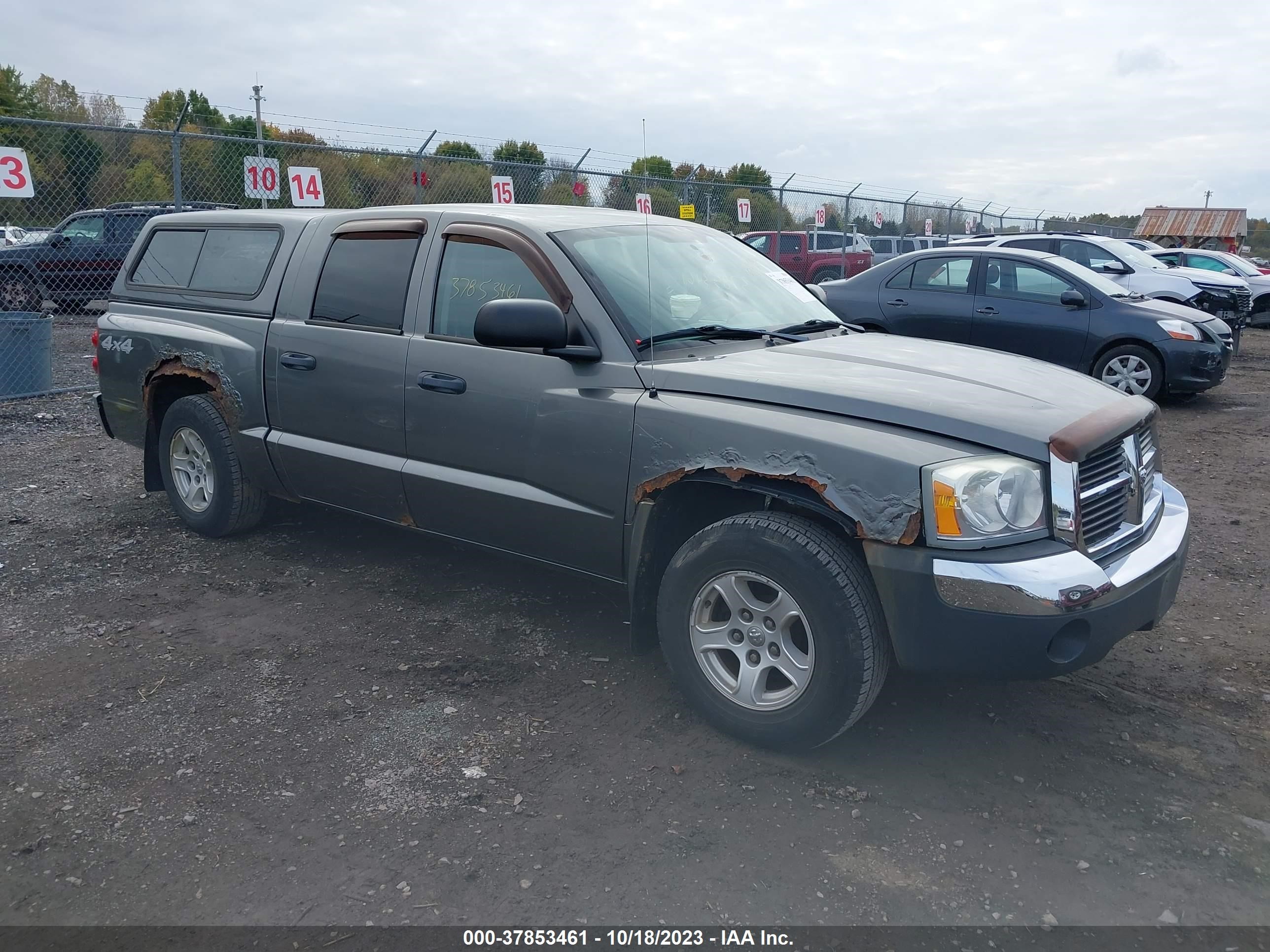 DODGE DAKOTA 2005 1d7hw48n85s245509