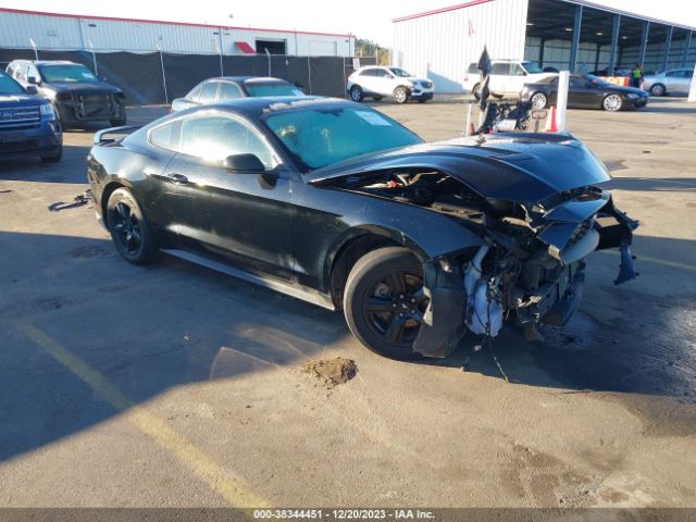 FORD MUSTANG 2018 1fa6p8thxj5112773