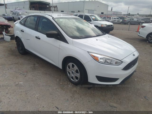 FORD FOCUS 2017 1fadp3e20hl218500