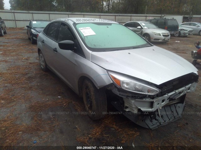 FORD FOCUS 2018 1fadp3e21jl240432