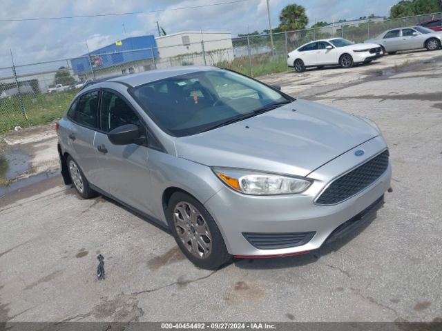 FORD FOCUS 2016 1fadp3e22gl224071