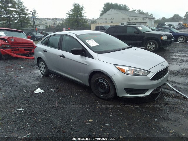 FORD FOCUS 2015 1fadp3e23fl264268