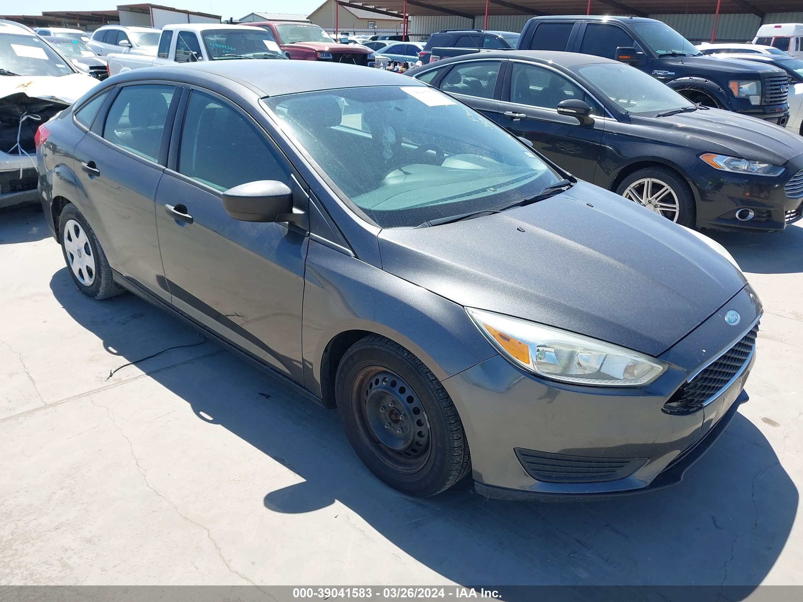 FORD FOCUS 2015 1fadp3e23fl323674