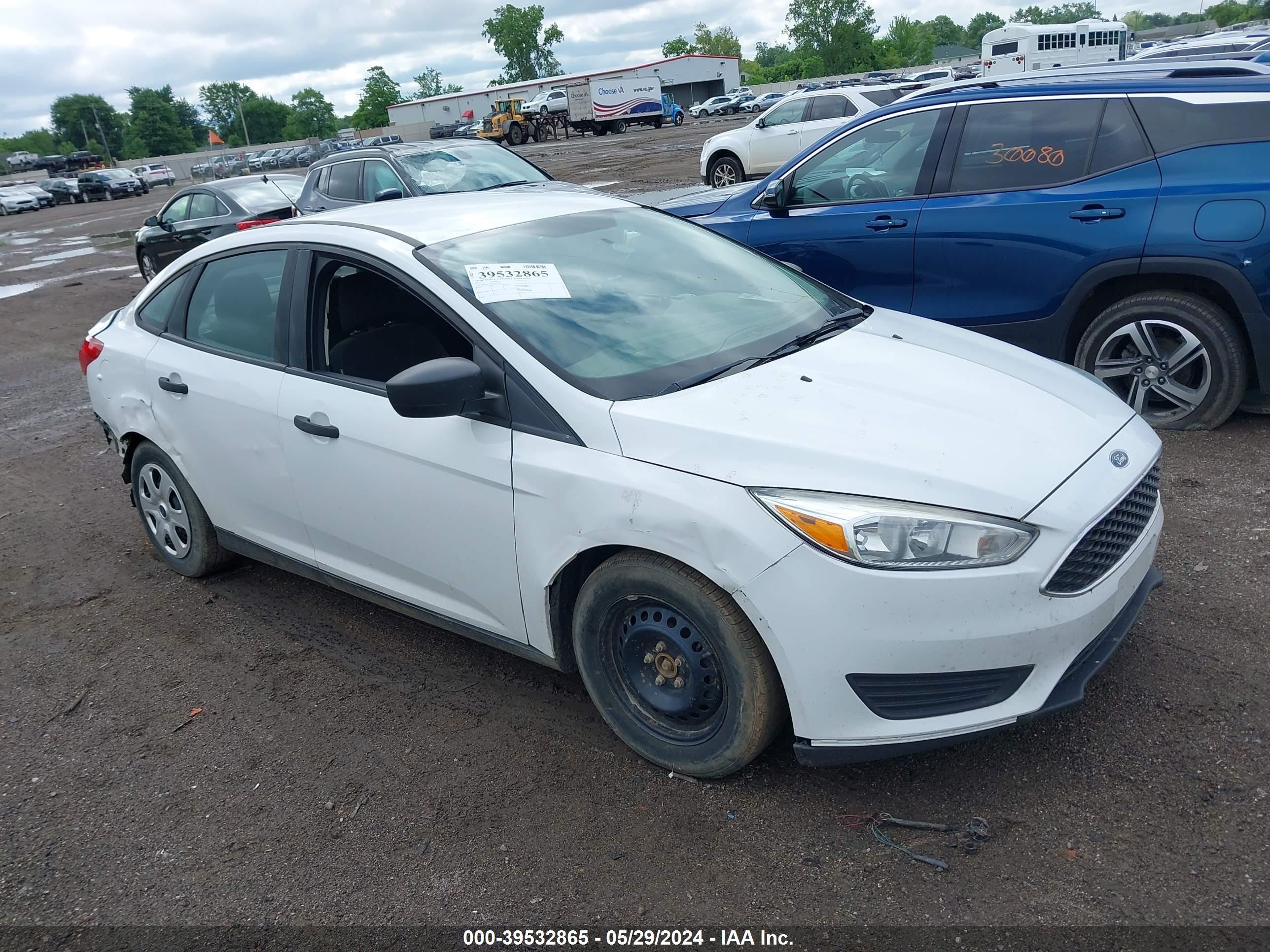 FORD FOCUS 2015 1fadp3e24fl313283