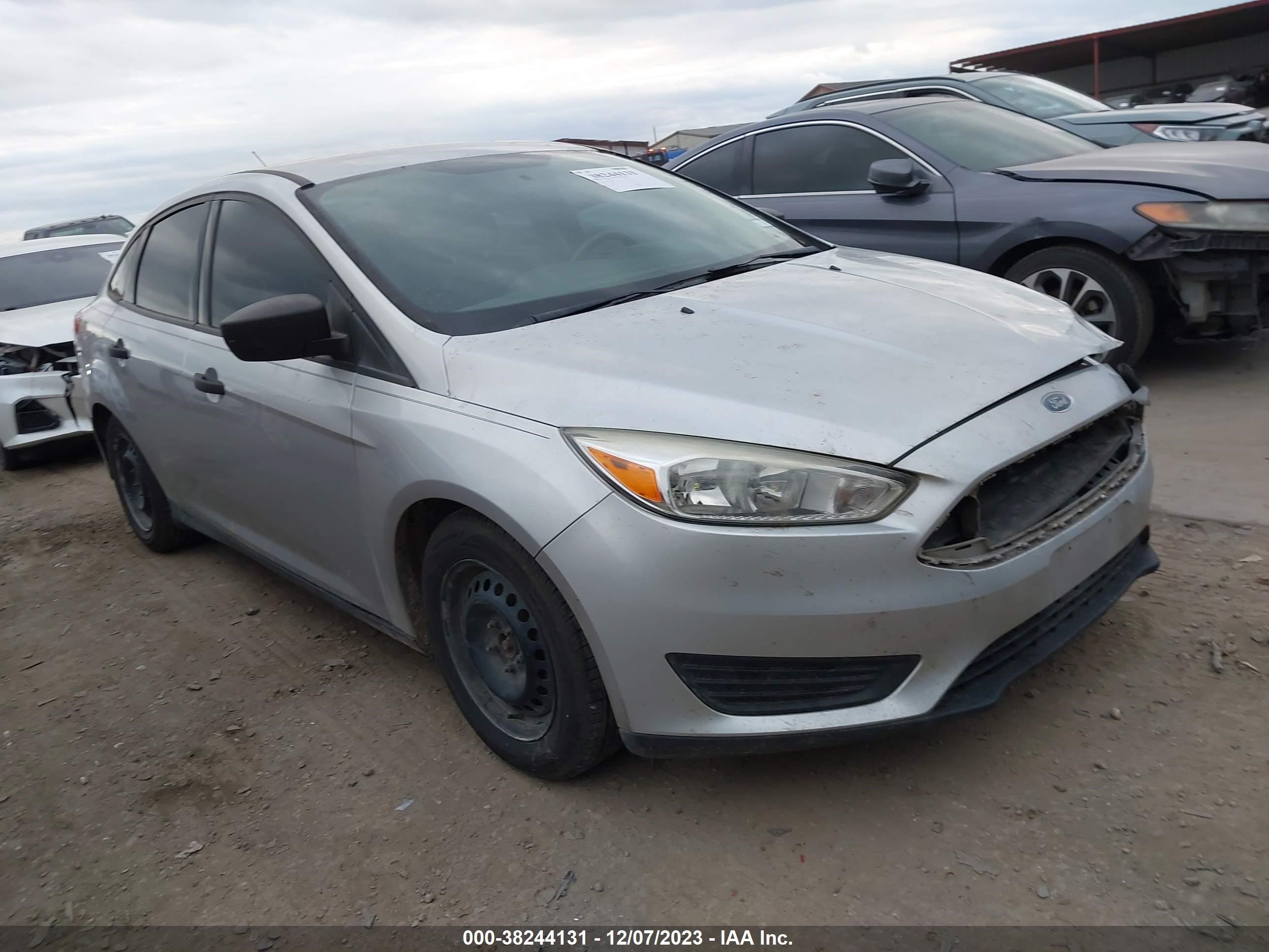 FORD FOCUS 2015 1fadp3e24fl313770