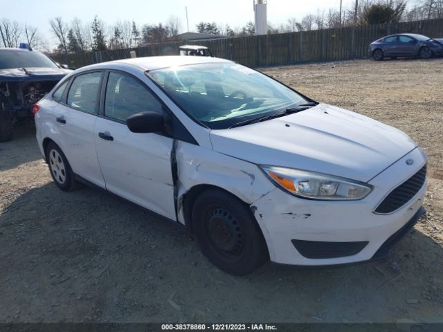 FORD FOCUS 2015 1fadp3e24fl354920