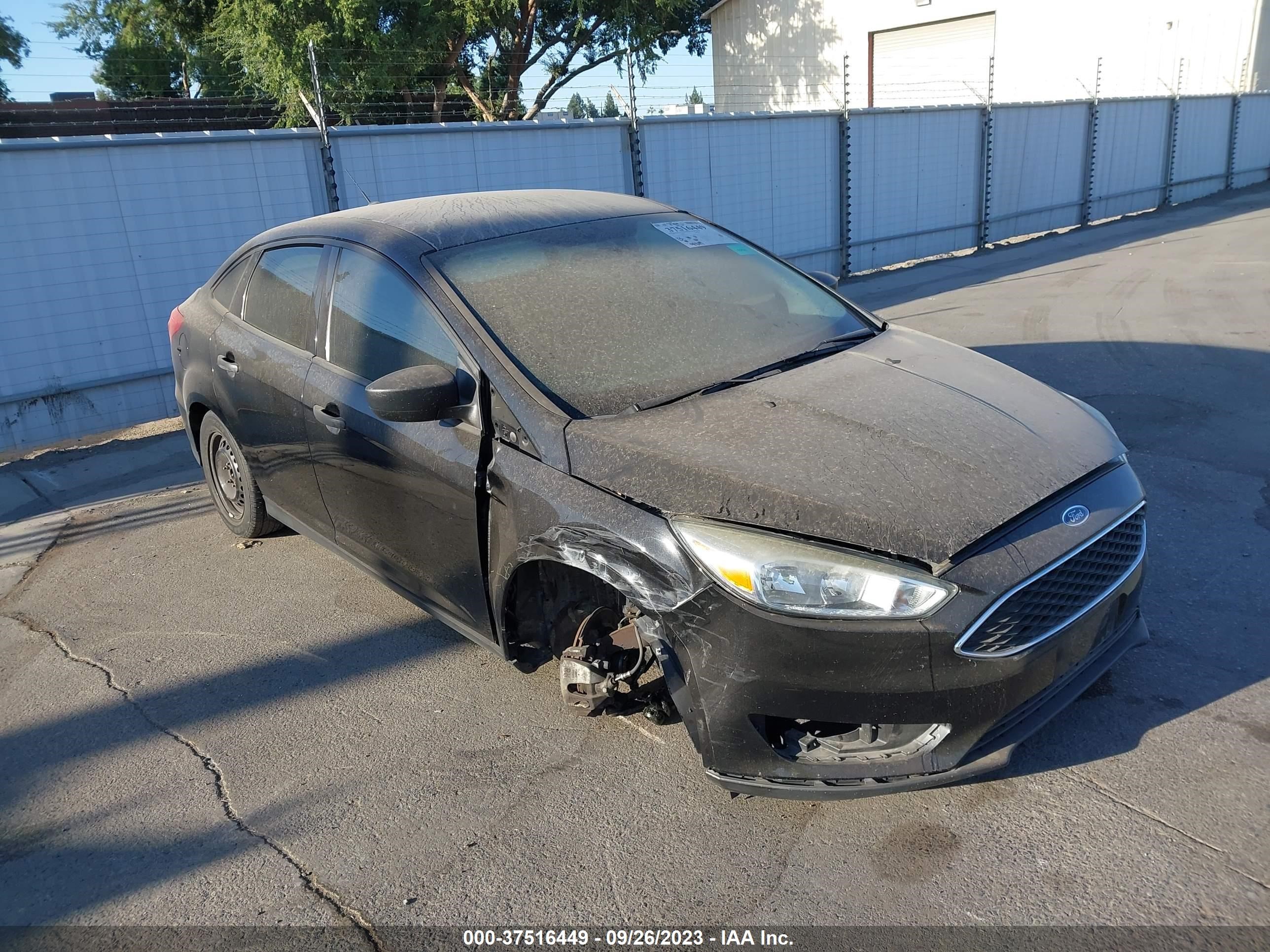 FORD FOCUS 2017 1fadp3e24hl211145