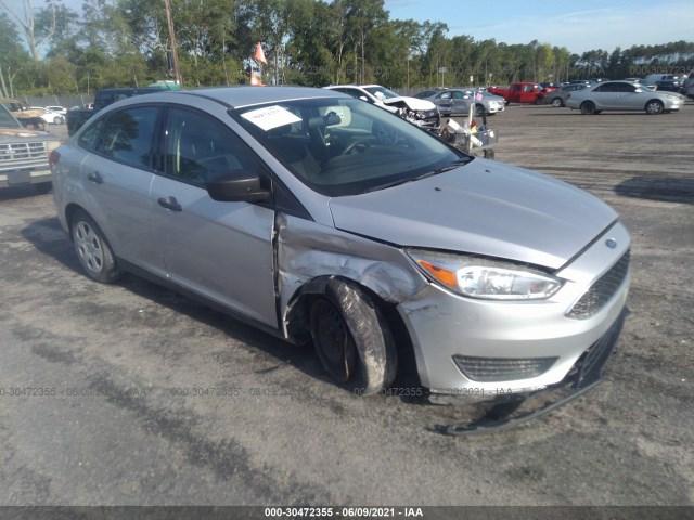 FORD FOCUS 2017 1fadp3e24hl256392