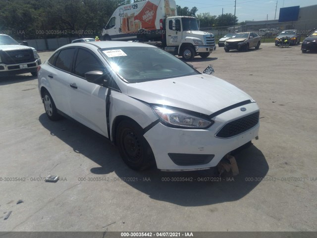 FORD FOCUS 2018 1fadp3e24jl215136