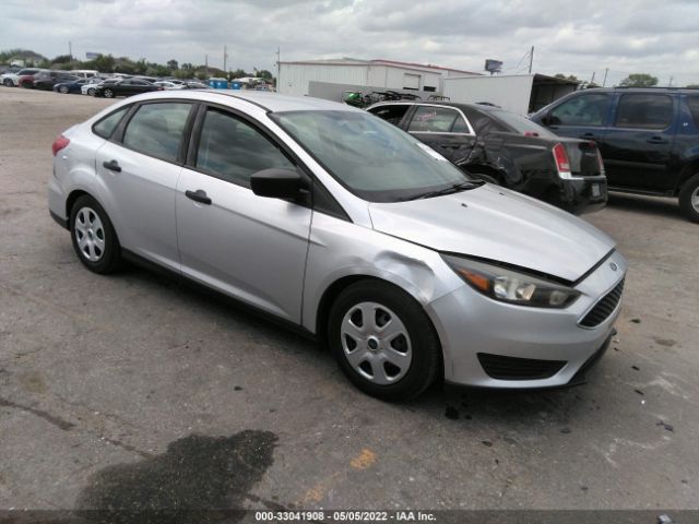 FORD FOCUS 2015 1fadp3e26fl277113