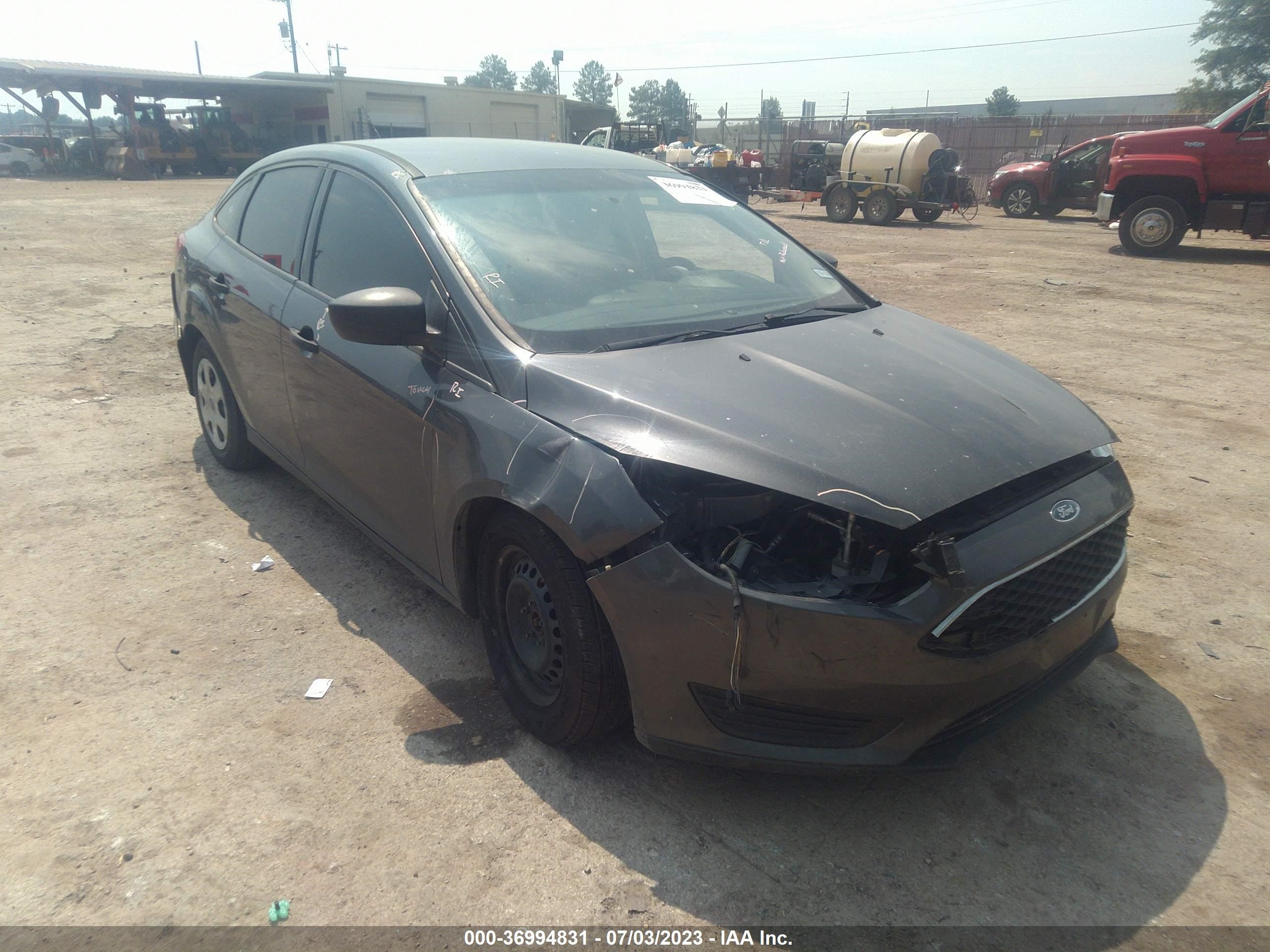 FORD FOCUS 2017 1fadp3e26hl313708