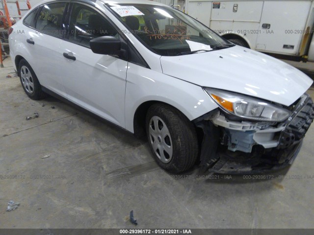 FORD FOCUS 2018 1fadp3e26jl240006