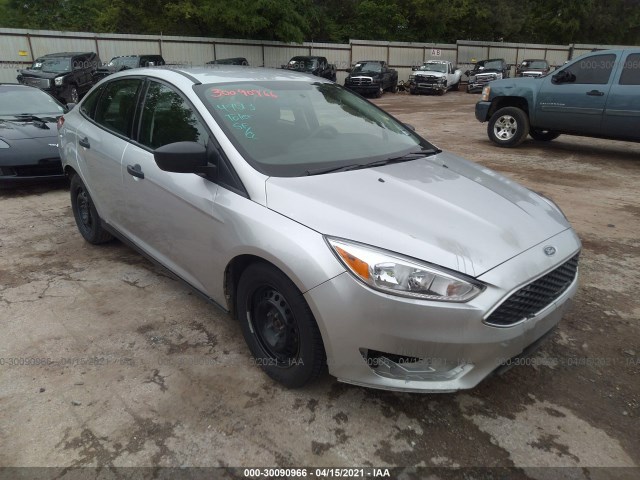 FORD FOCUS 2018 1fadp3e26jl311771