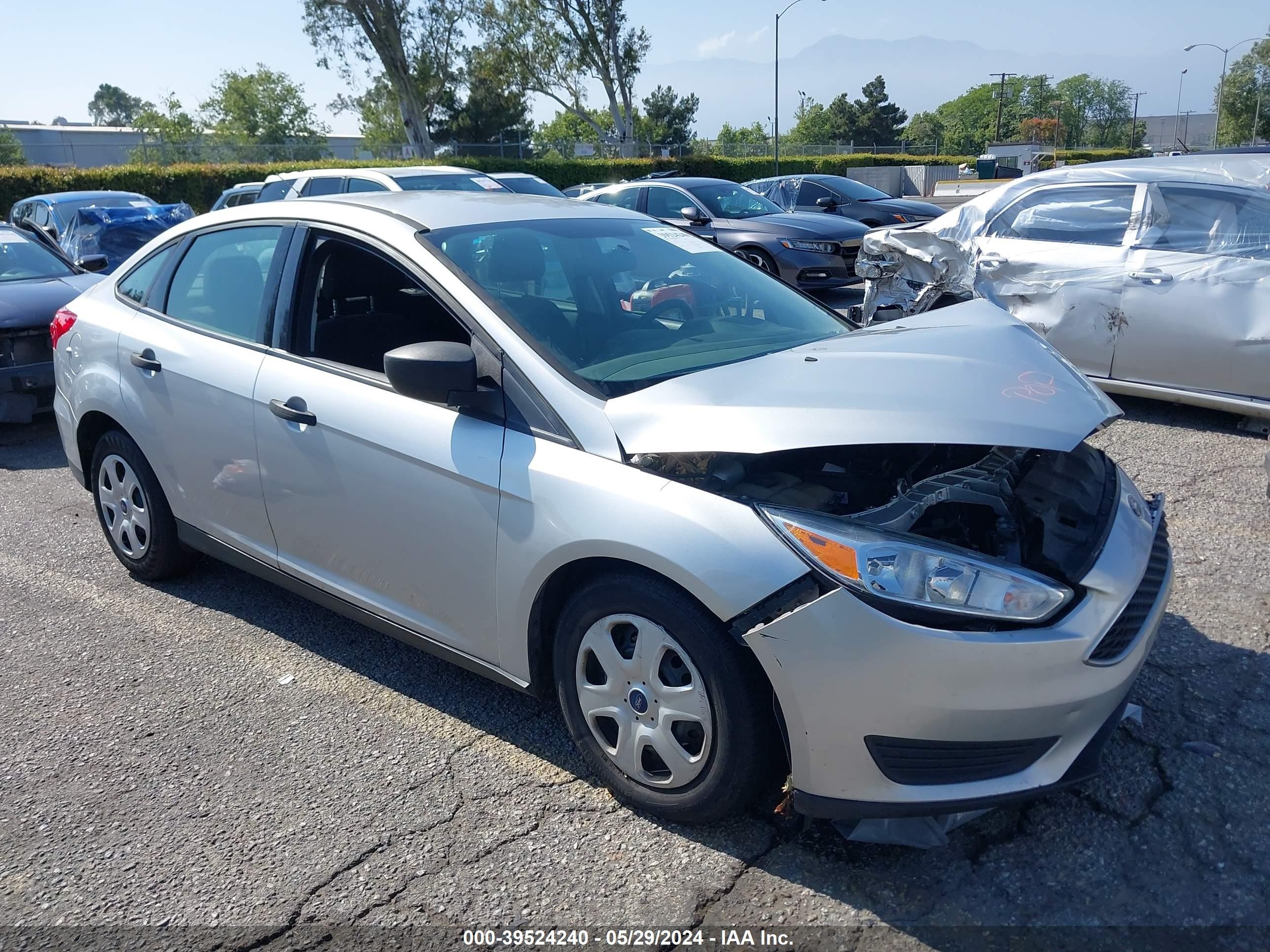 FORD FOCUS 2018 1fadp3e27jl311536