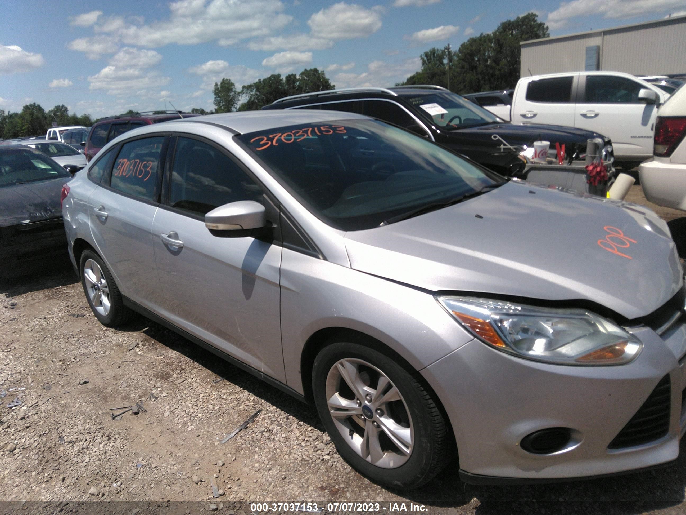 FORD FOCUS 2013 1fadp3f20dl170229