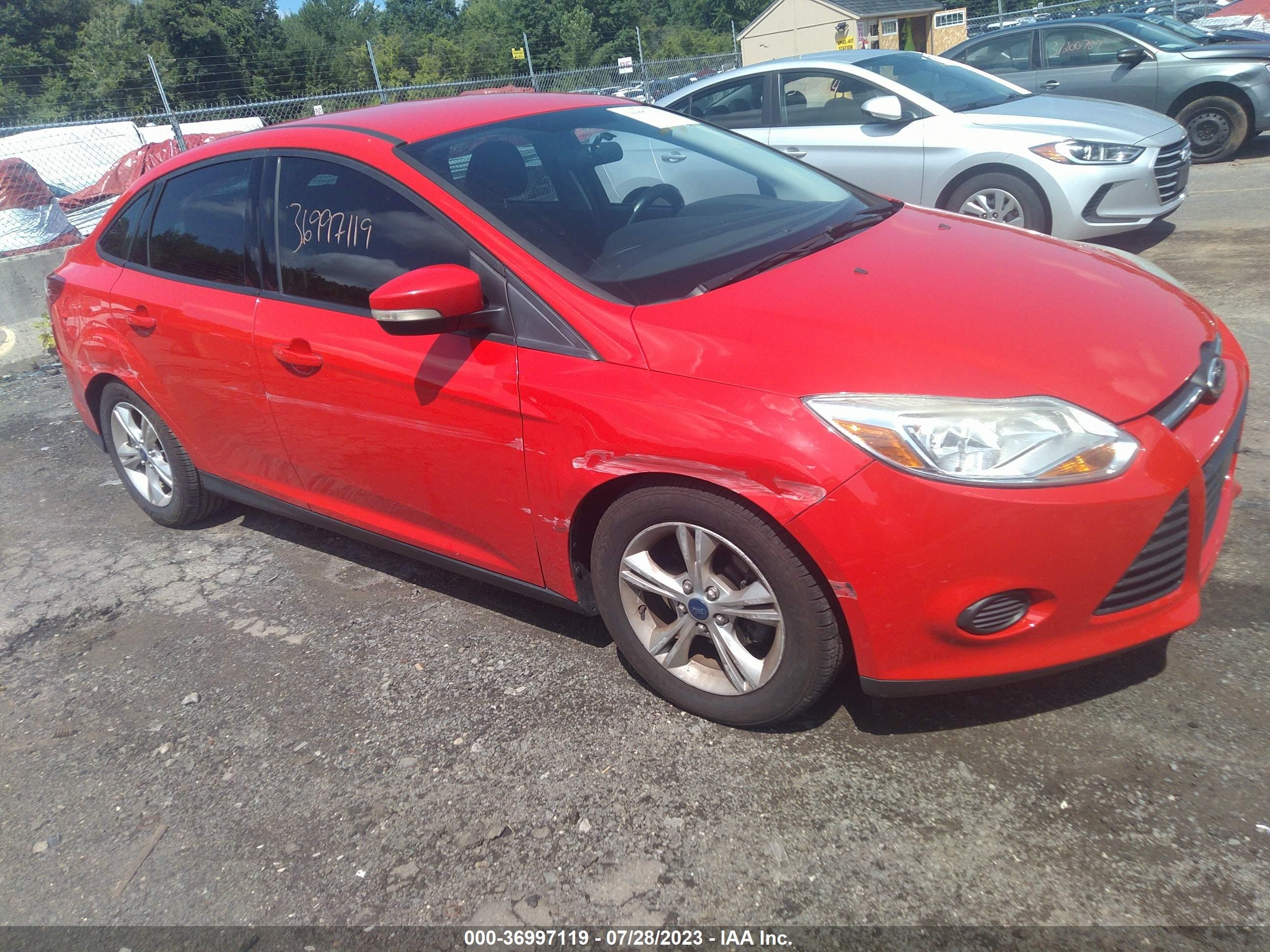 FORD FOCUS 2014 1fadp3f20el215302