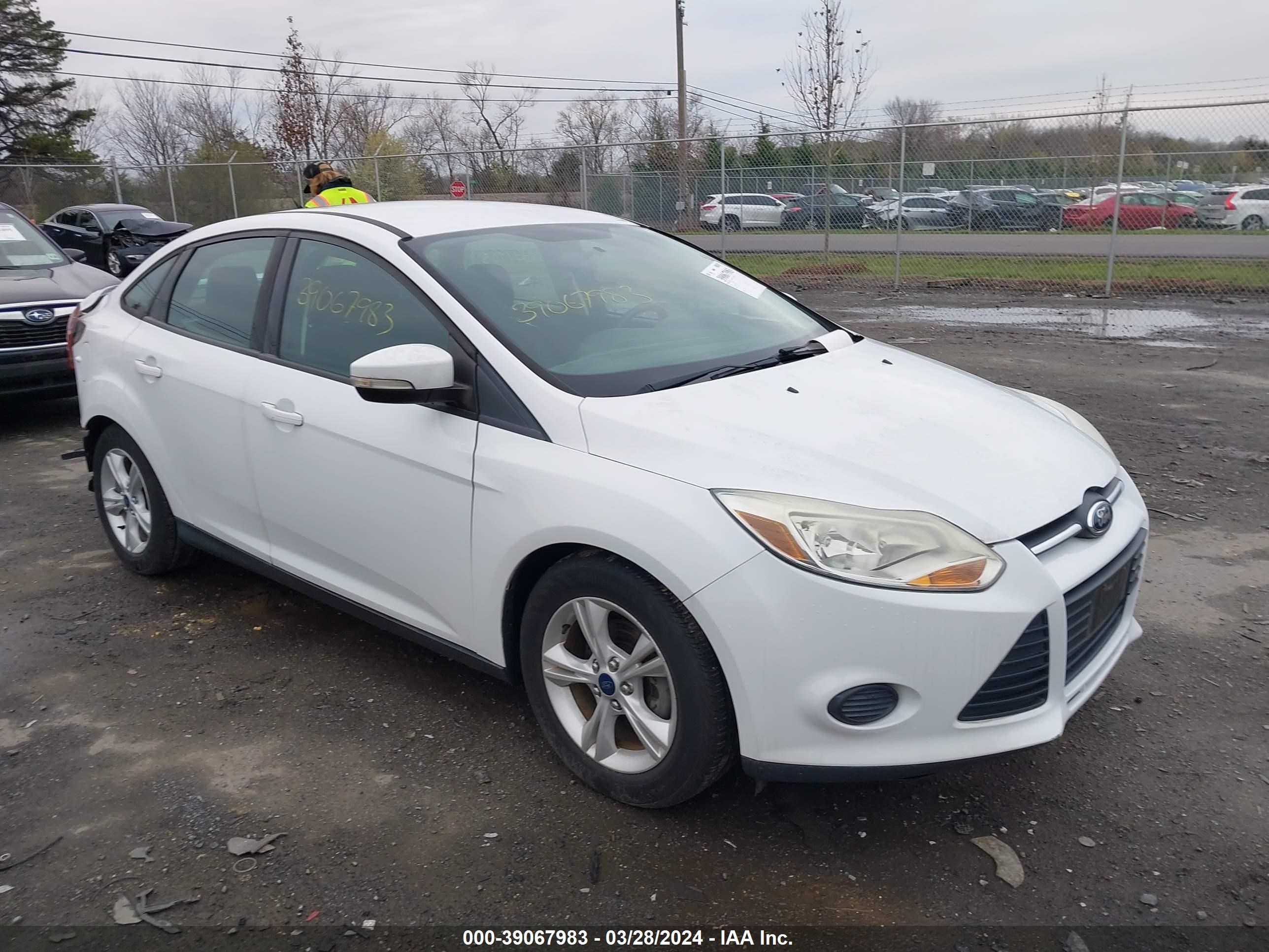 FORD FOCUS 2014 1fadp3f20el403611