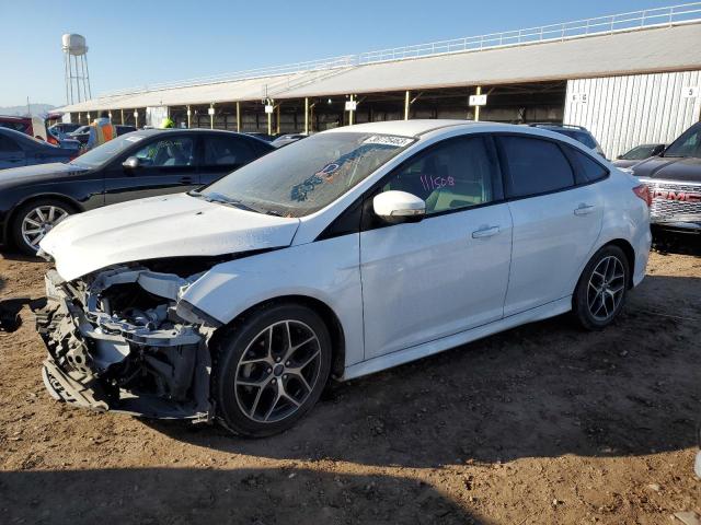 FORD FOCUS SE 2015 1fadp3f20fl221487