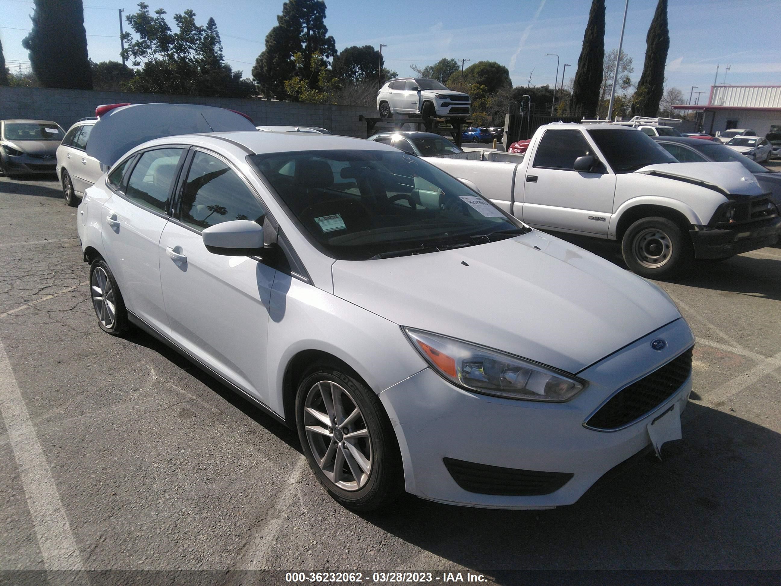 FORD FOCUS 2018 1fadp3f20jl280886