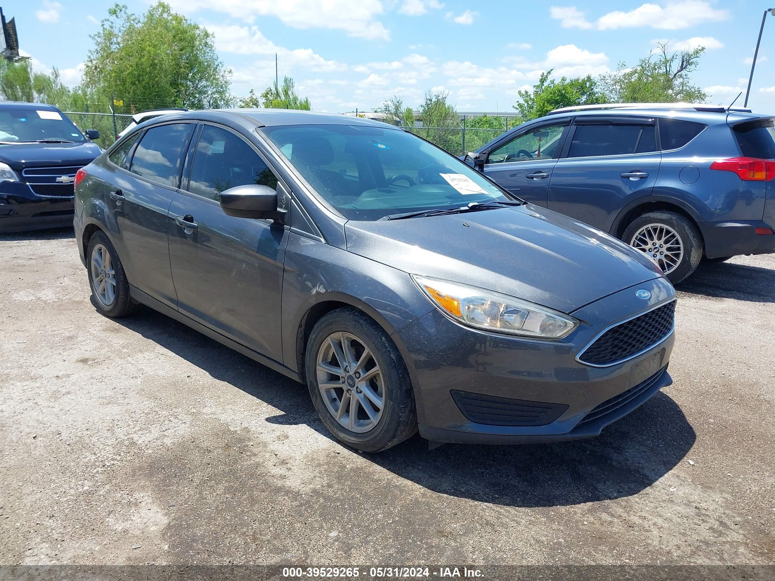 FORD FOCUS 2018 1fadp3f20jl311859