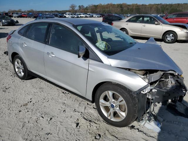 FORD FOCUS SE 2014 1fadp3f21el231427