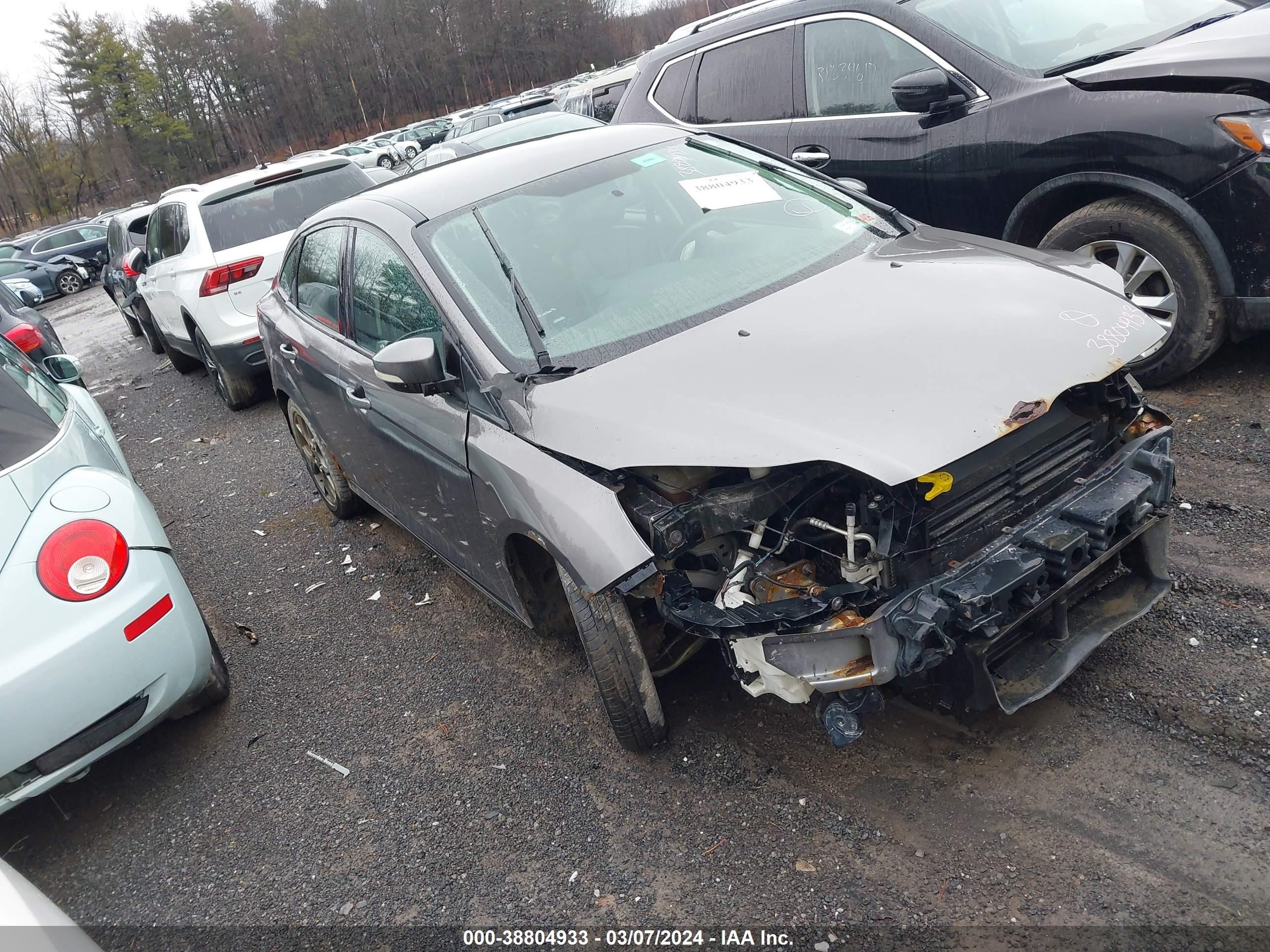 FORD FOCUS 2014 1fadp3f21el435046