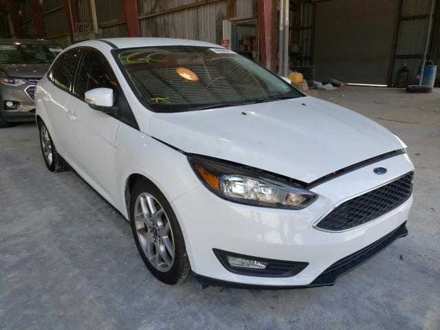 FORD FOCUS SE 2015 1fadp3f21fl215066