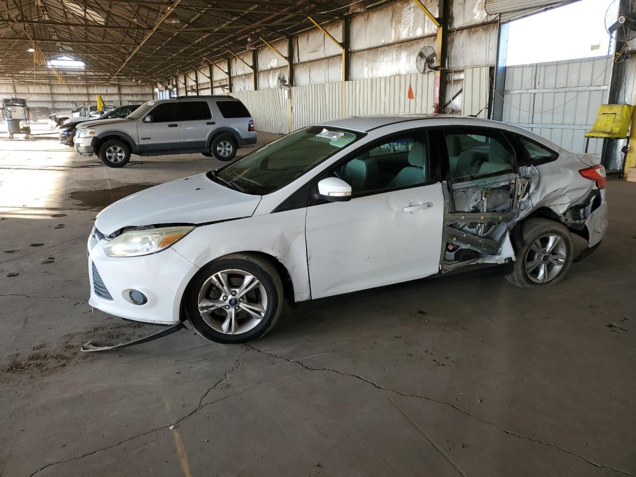 FORD FOCUS 2014 1fadp3f22el145480